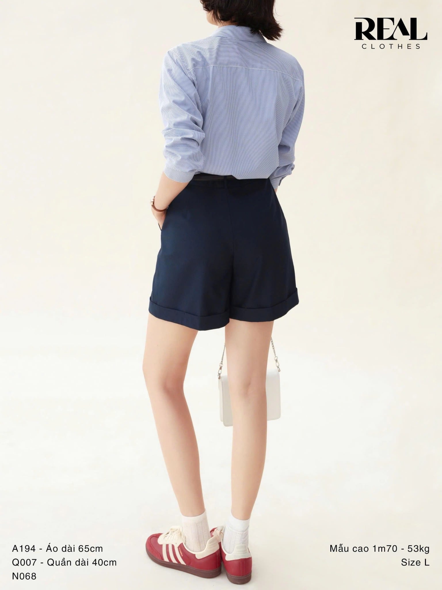 Quần short lật lai xanh đen