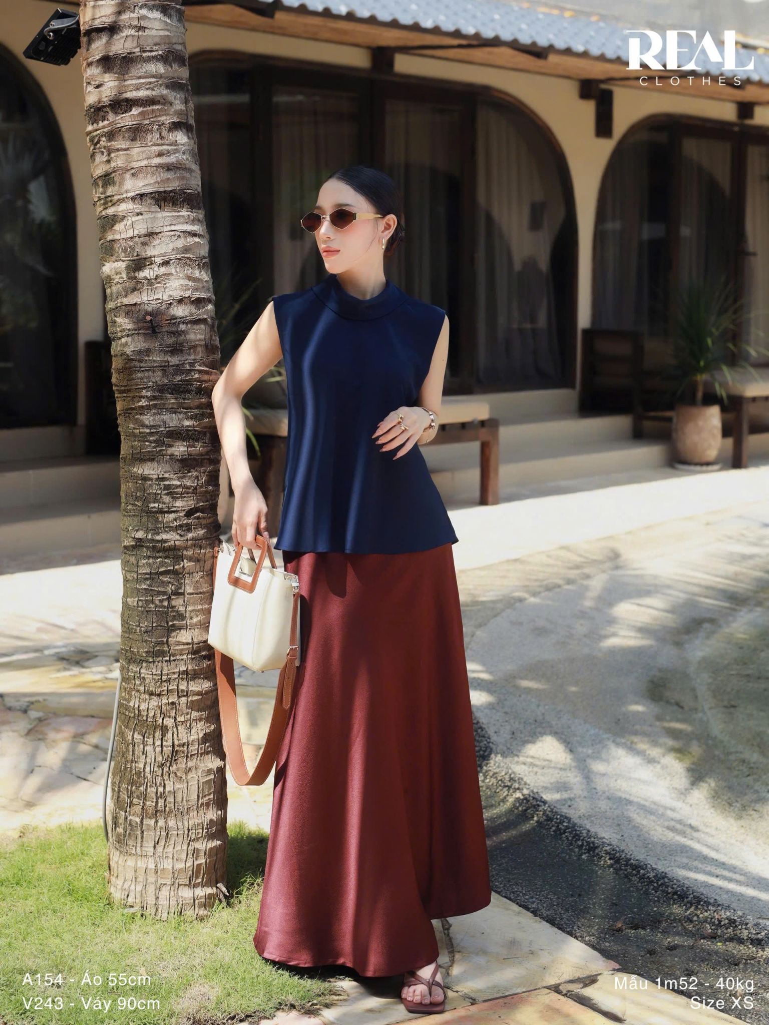 Váy lụa đỏ mận