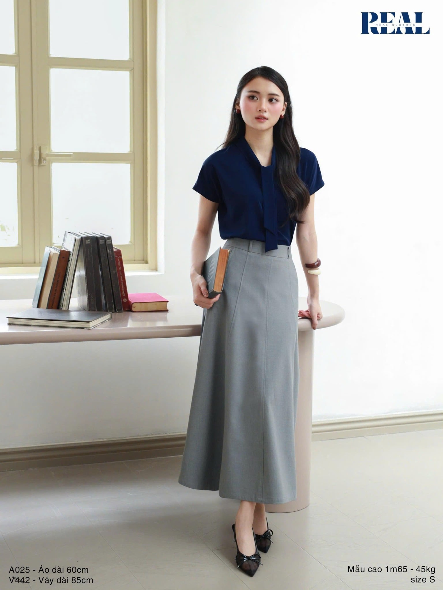 Váy Rachel xám nhạt