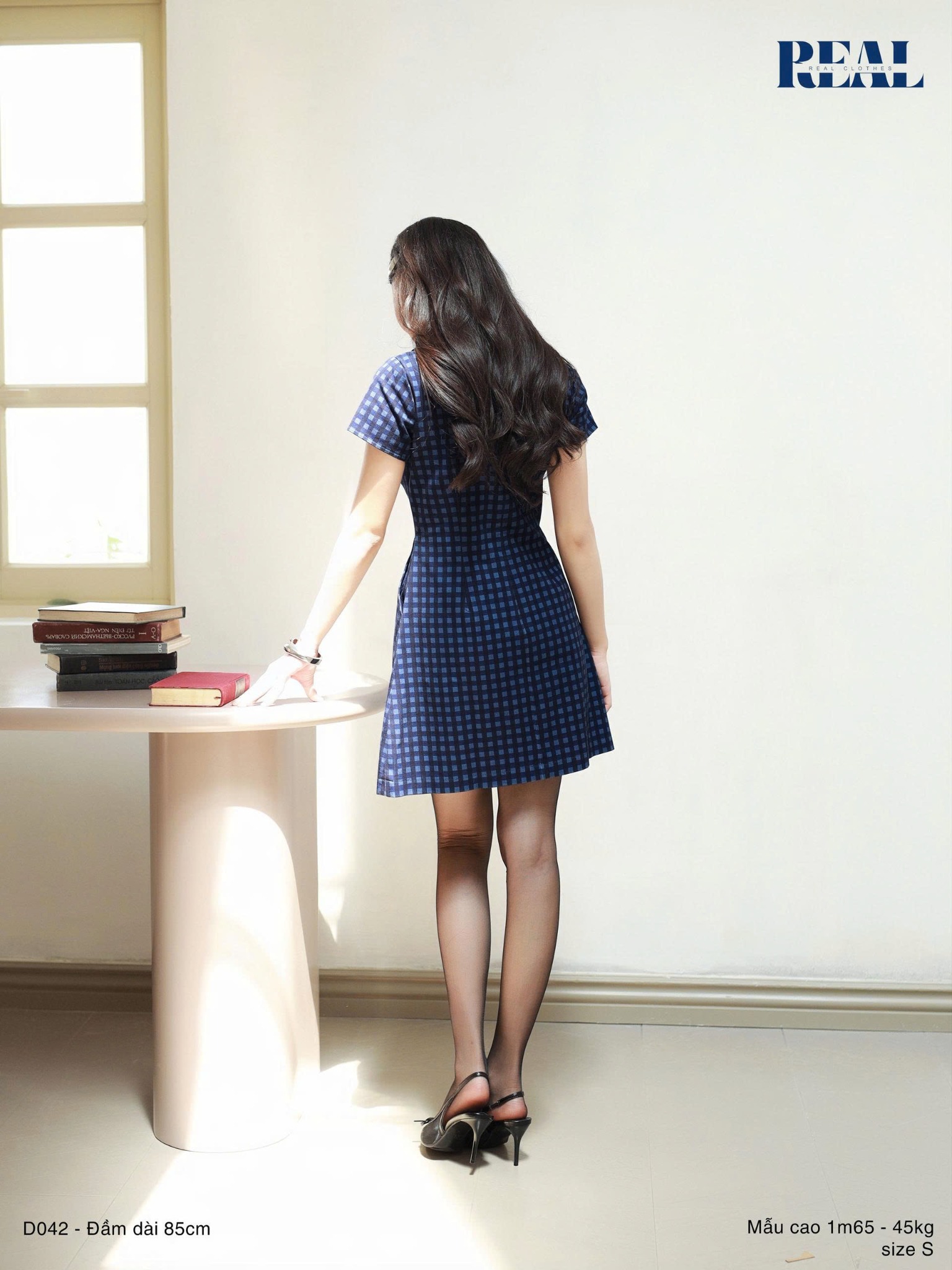 Đầm Jennie form A cổ lá sen ô xanh