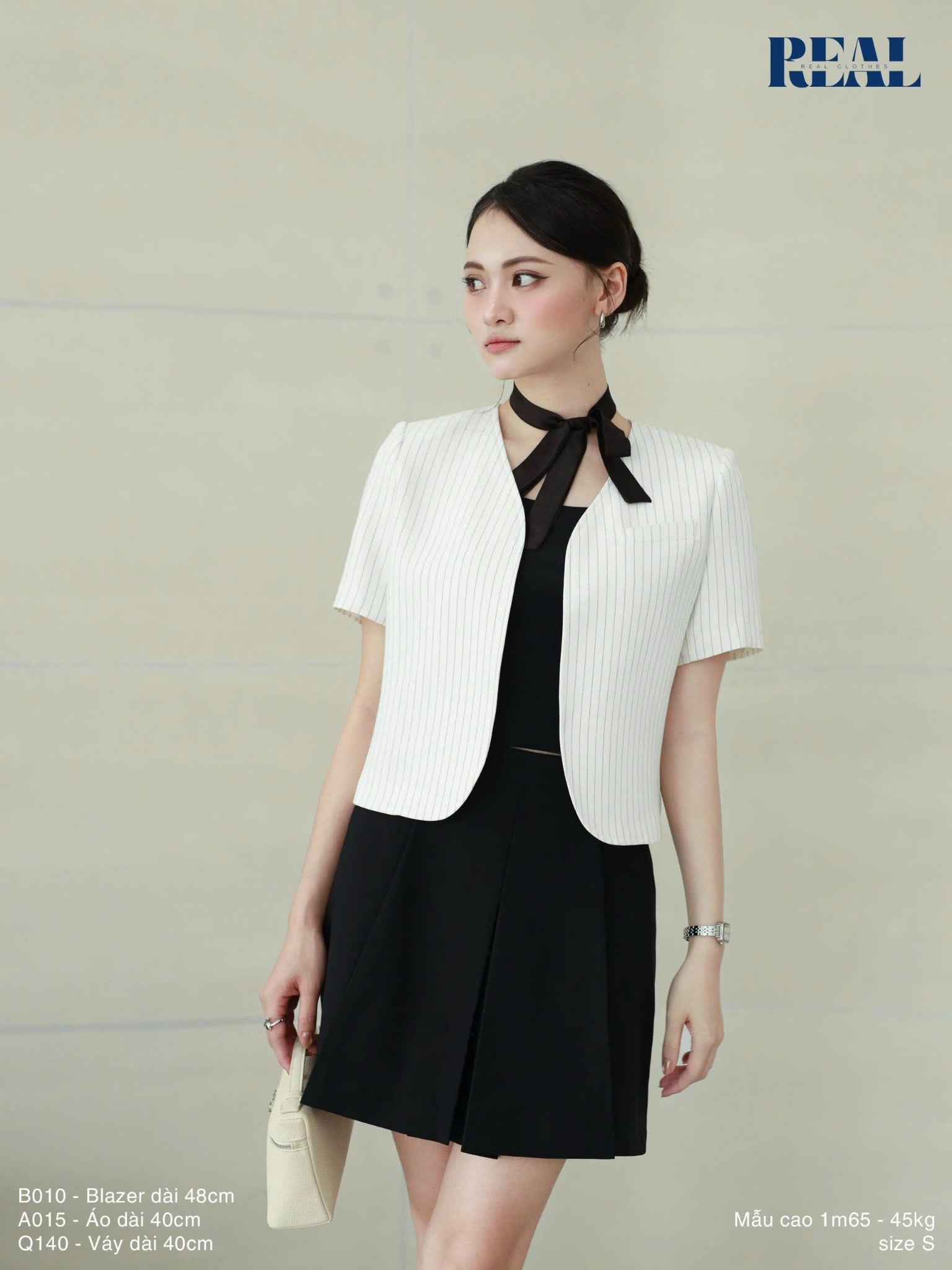 Vest Sunny sọc trắng