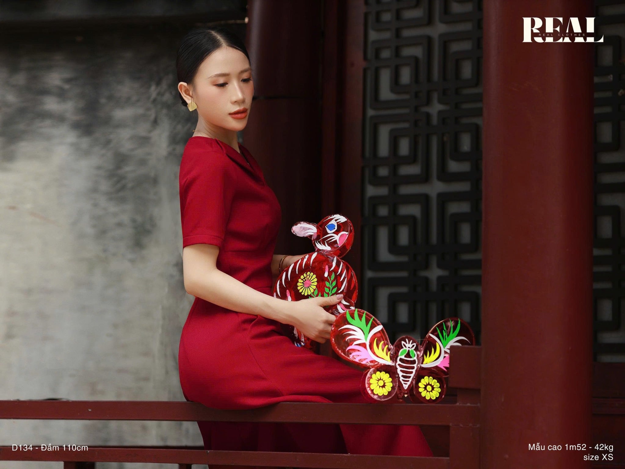 Đầm cúp ngực midi đỏ