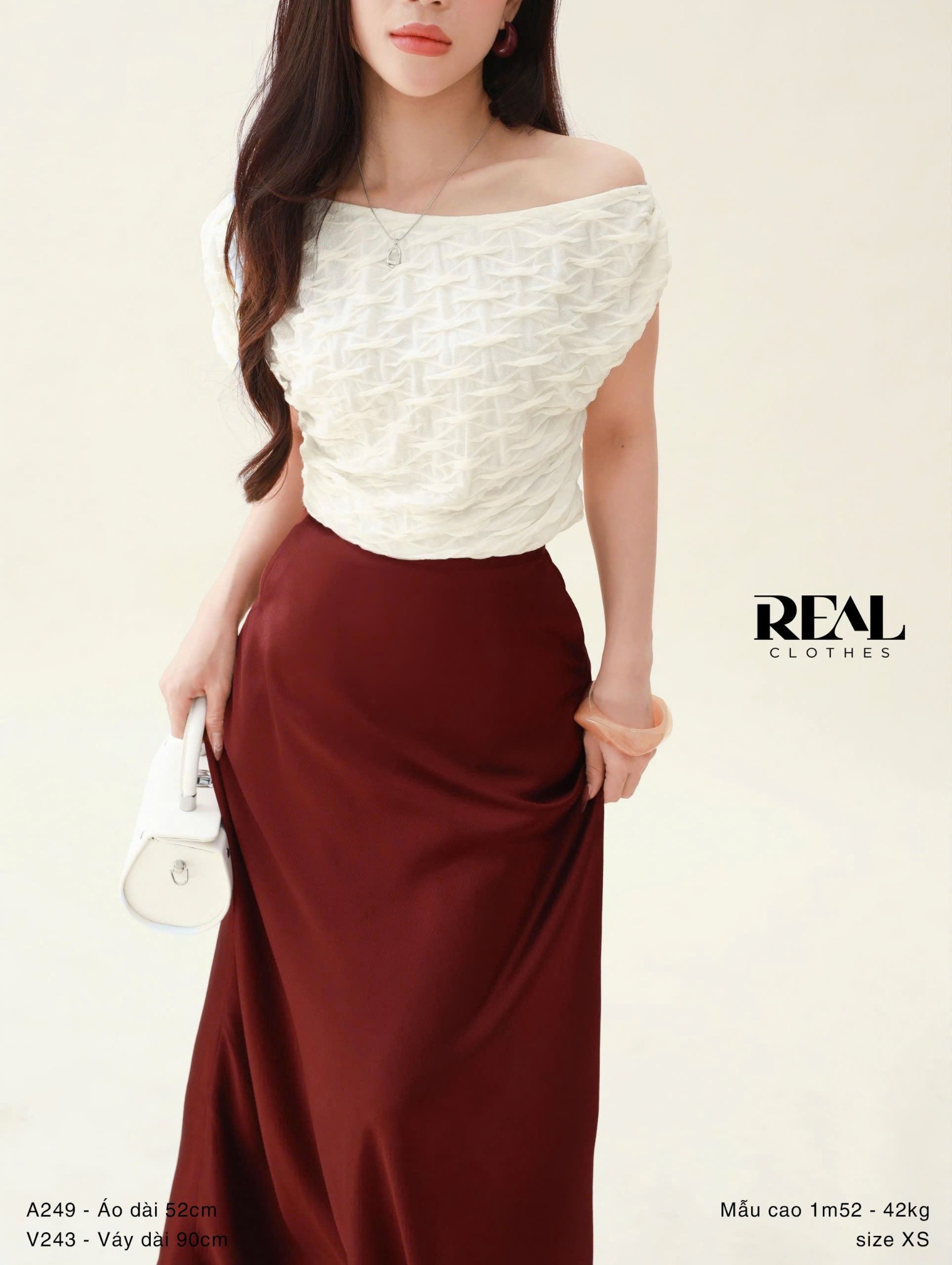 Áo lệch vai trắng SALE