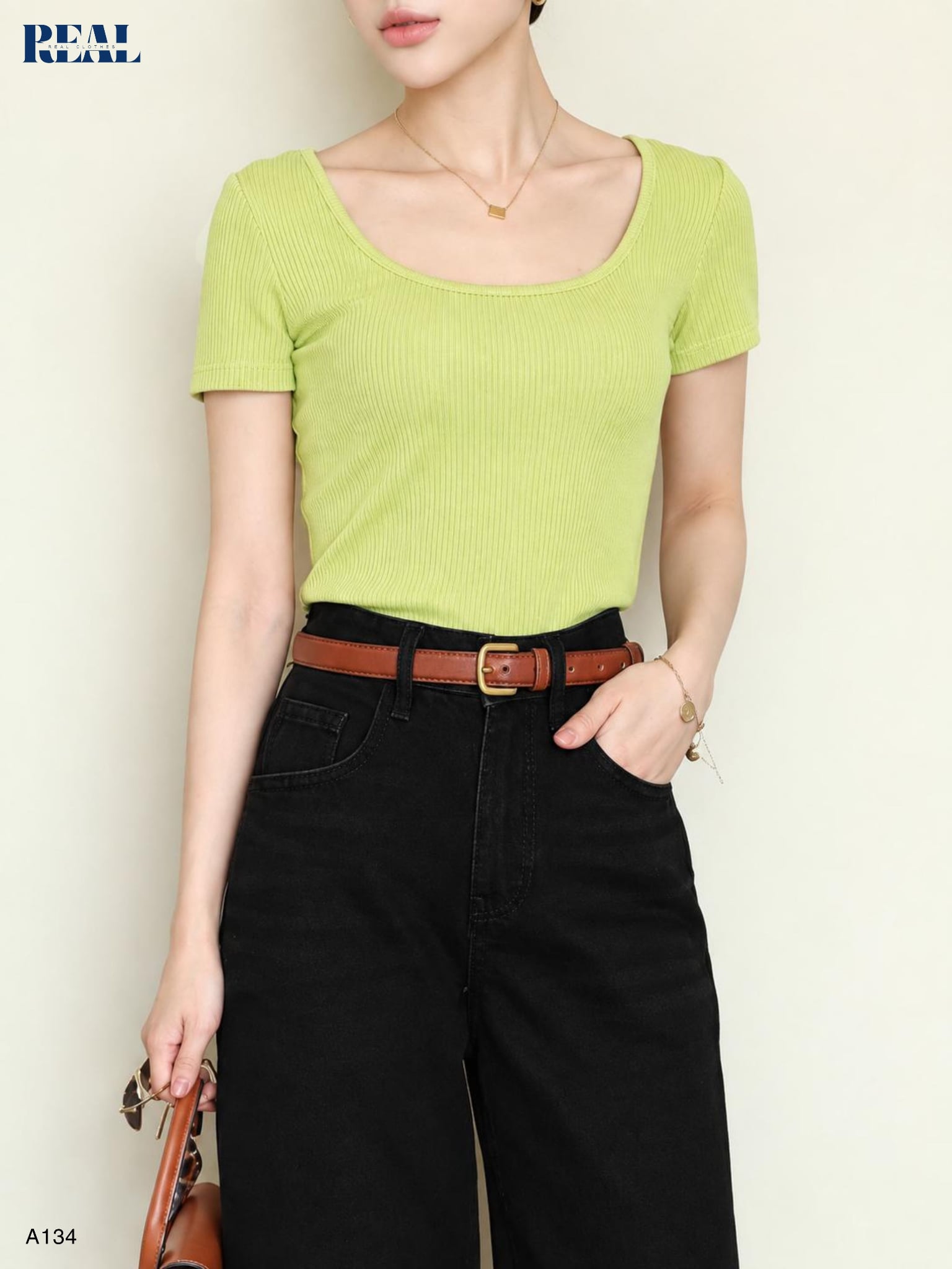  Áo cổ U SALE 