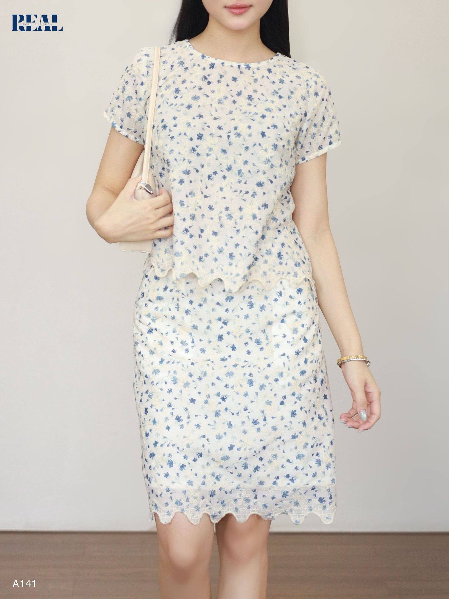  Áo cotton hoa thêu 