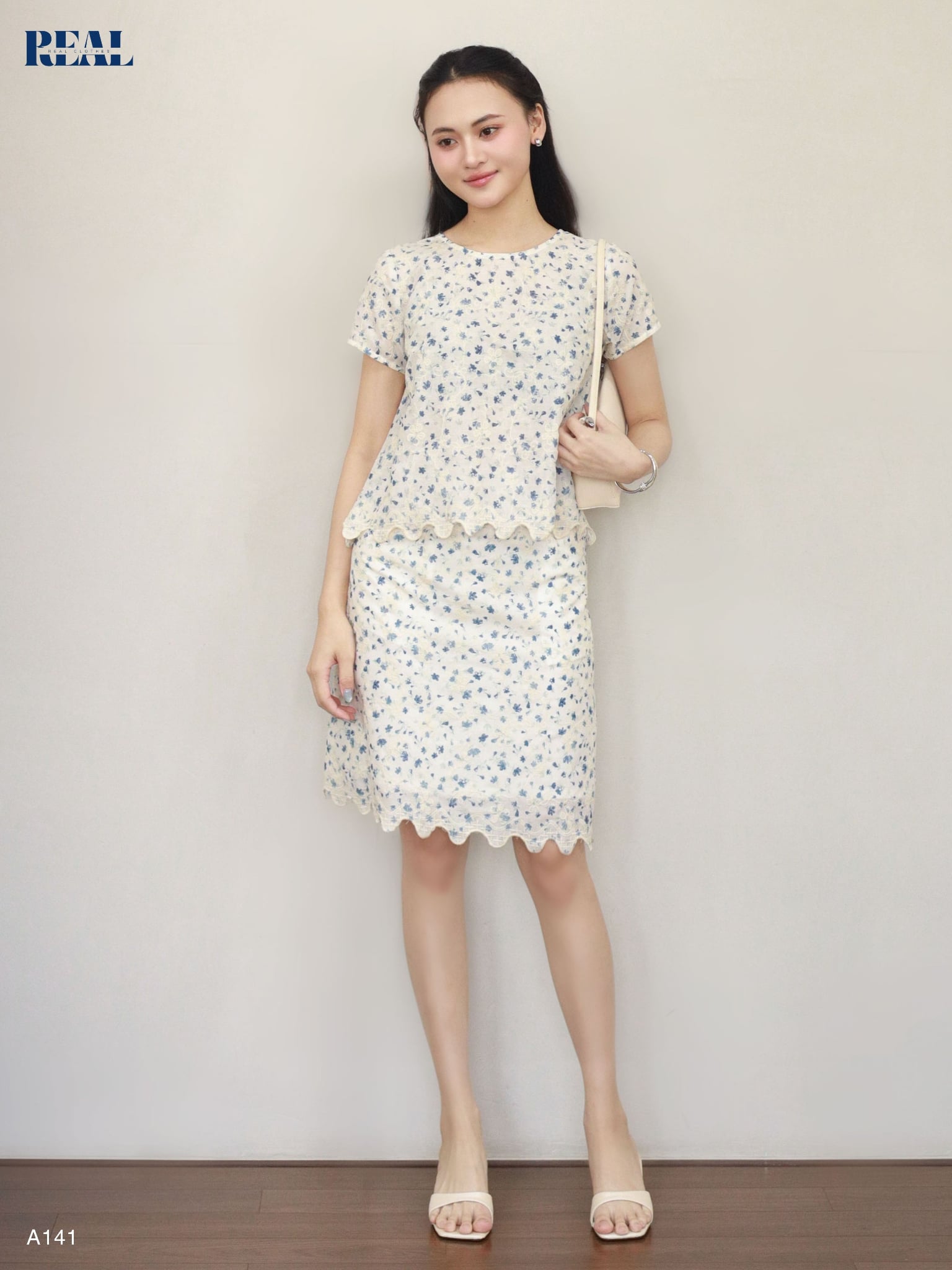 Áo cotton hoa thêu