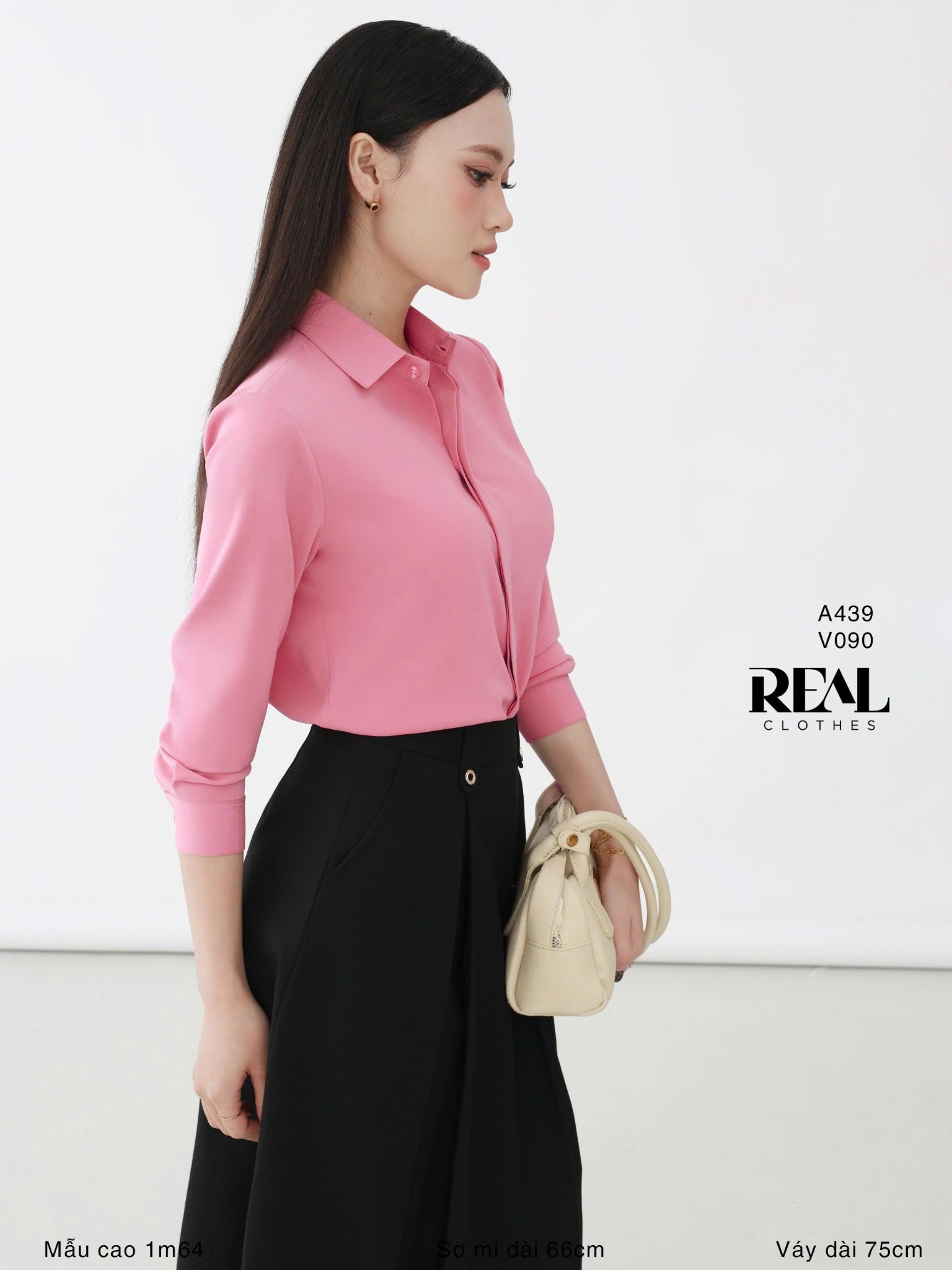 Váy 2 xếp nút đen SALE