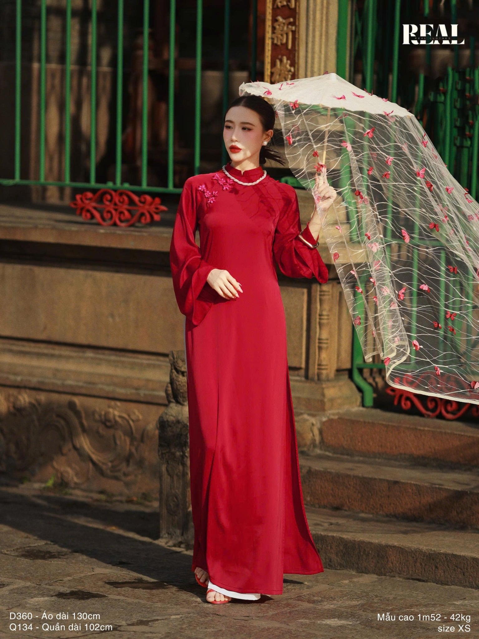 Áo dài cách tân Đoàn Viên