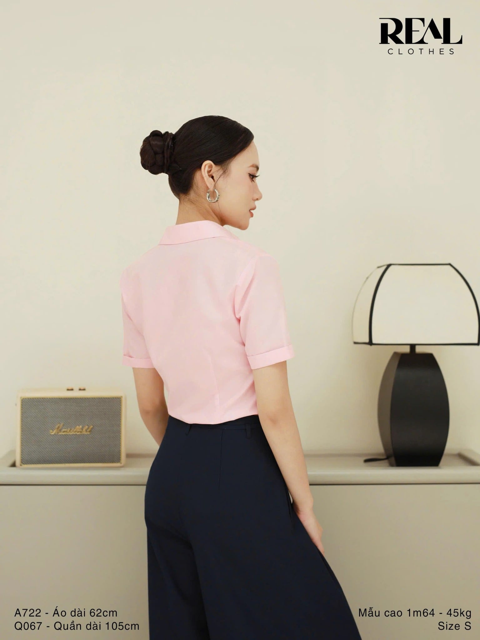 Sơ mi cổ V tay ngắn hồng SALE