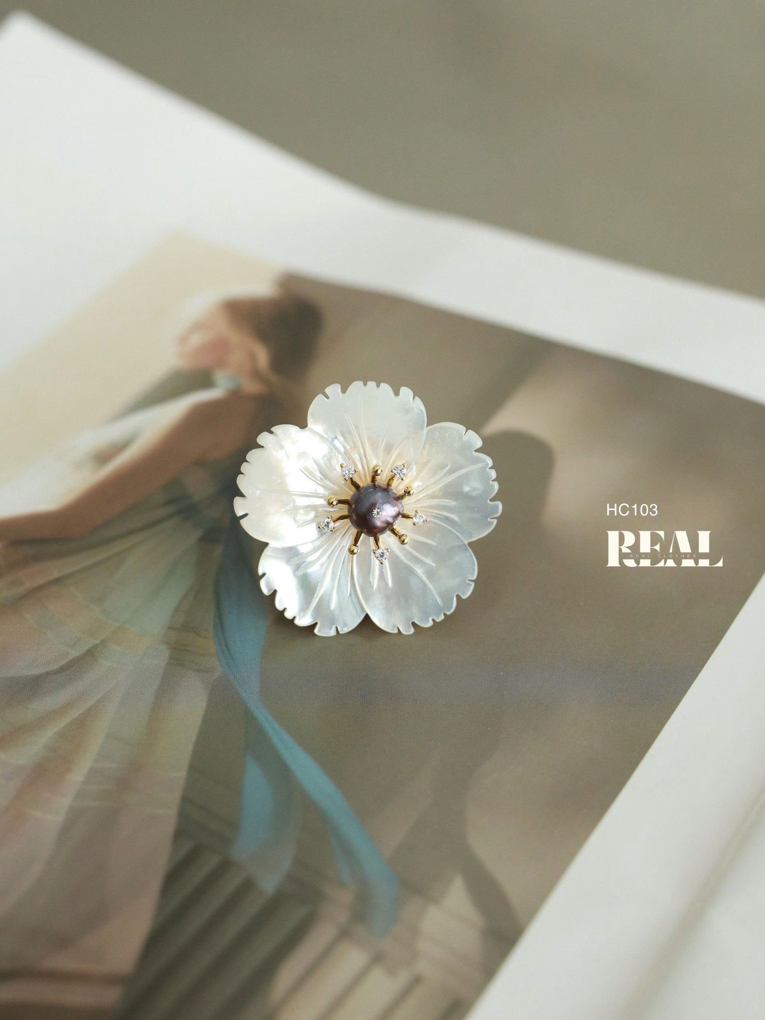 Cài áo Premium hoa mai