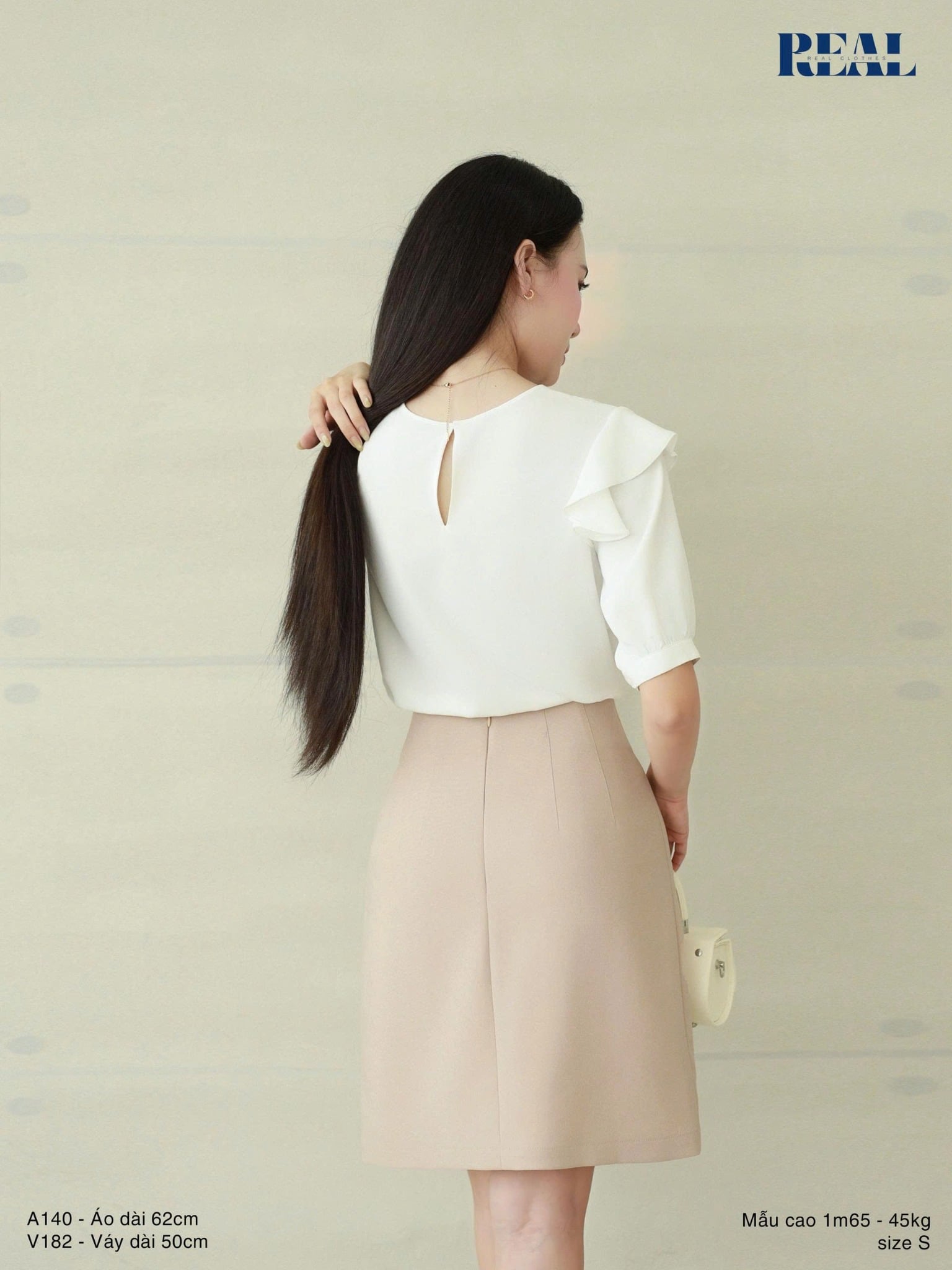 Áo Hailey trắng