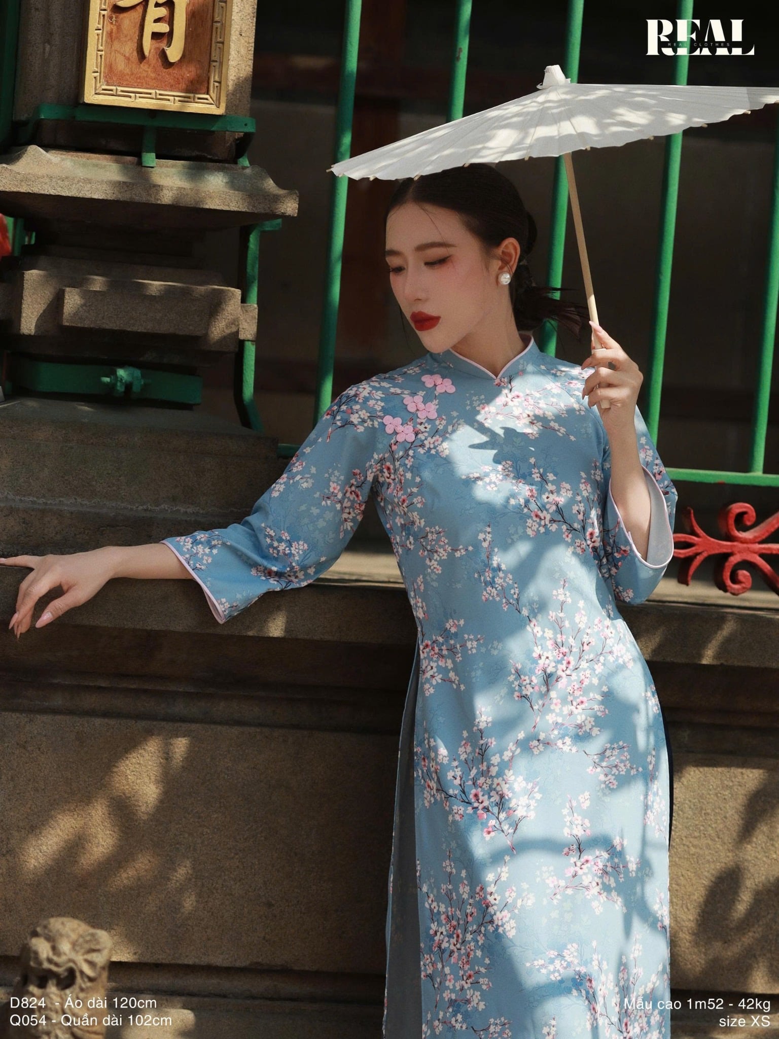 Áo dài cách tân Hoa Đào