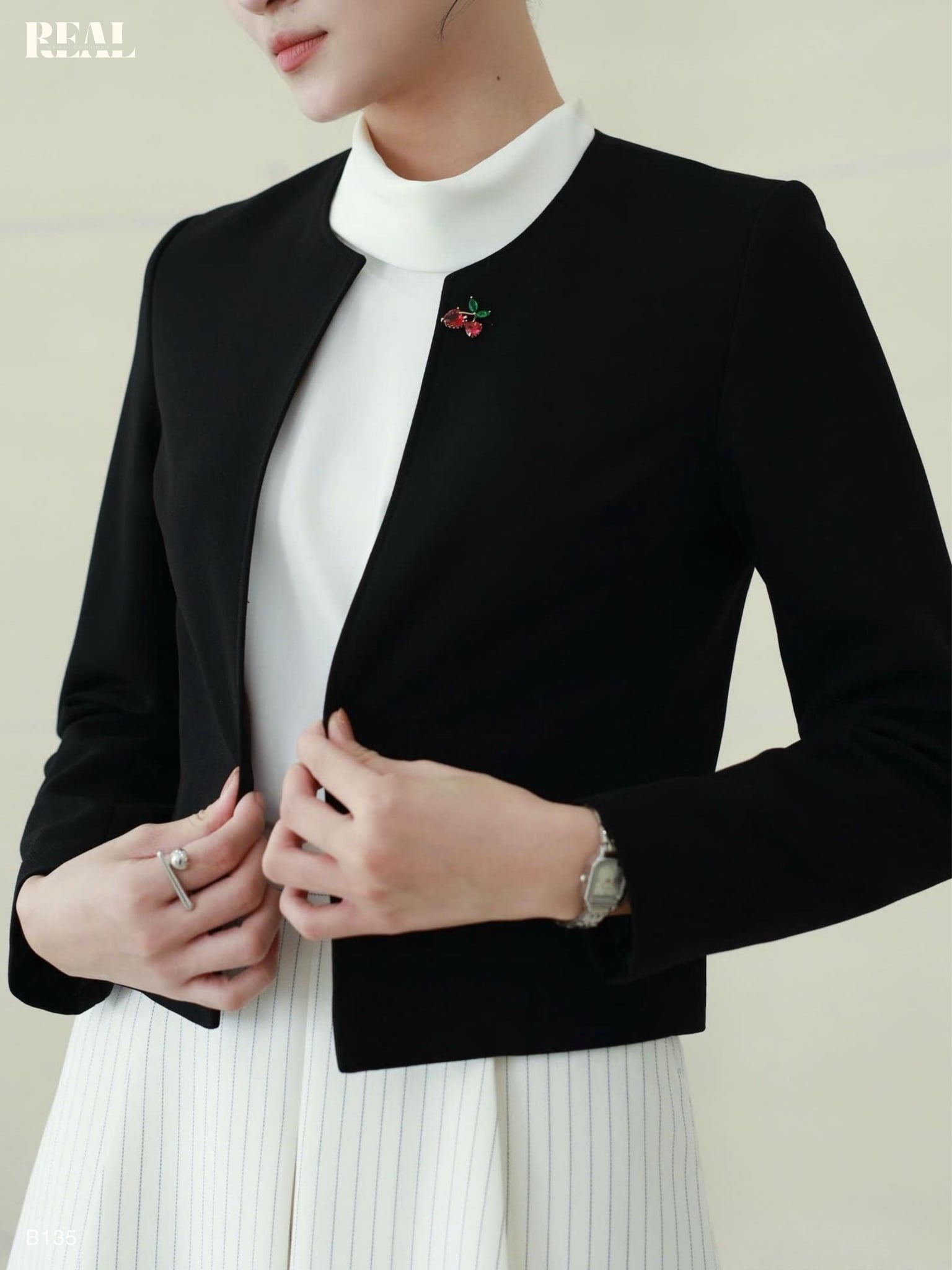 Blazer cổ tròn