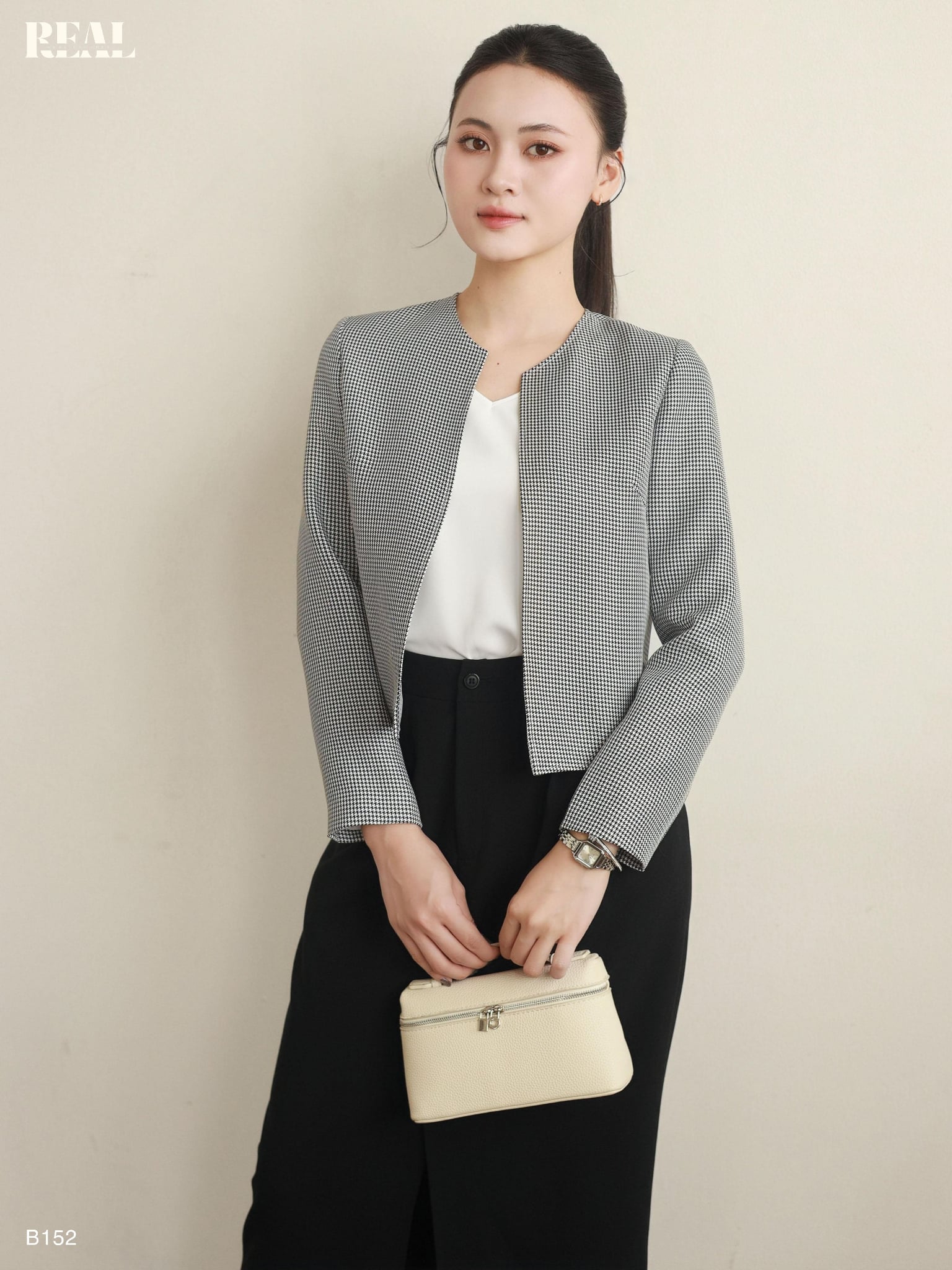 Blazer cổ tròn
