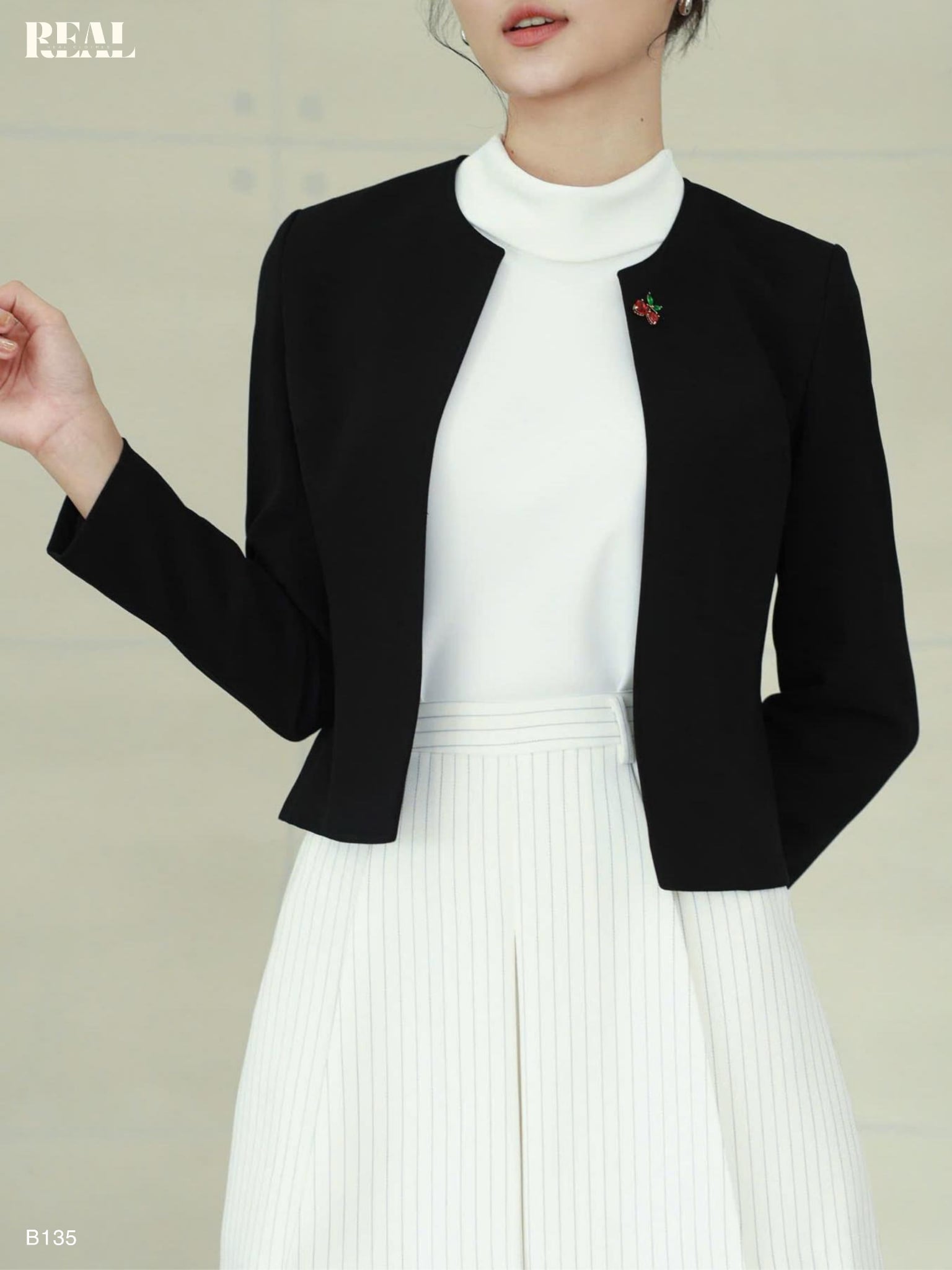 Blazer cổ tròn