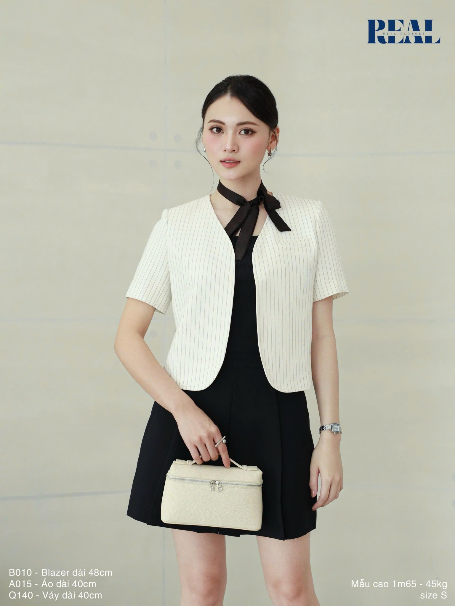 Vest Sunny sọc trắng