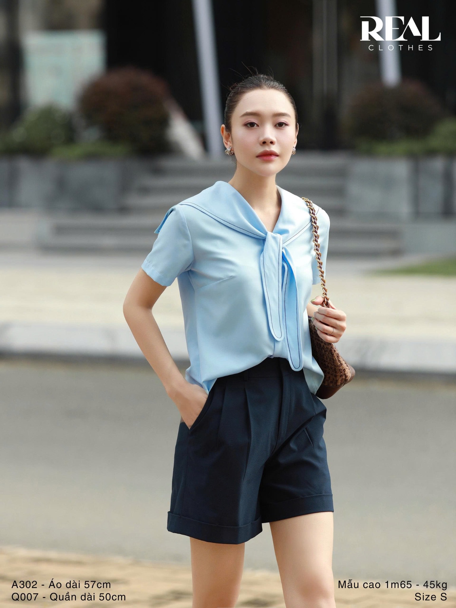 Quần short lật lai xanh đen