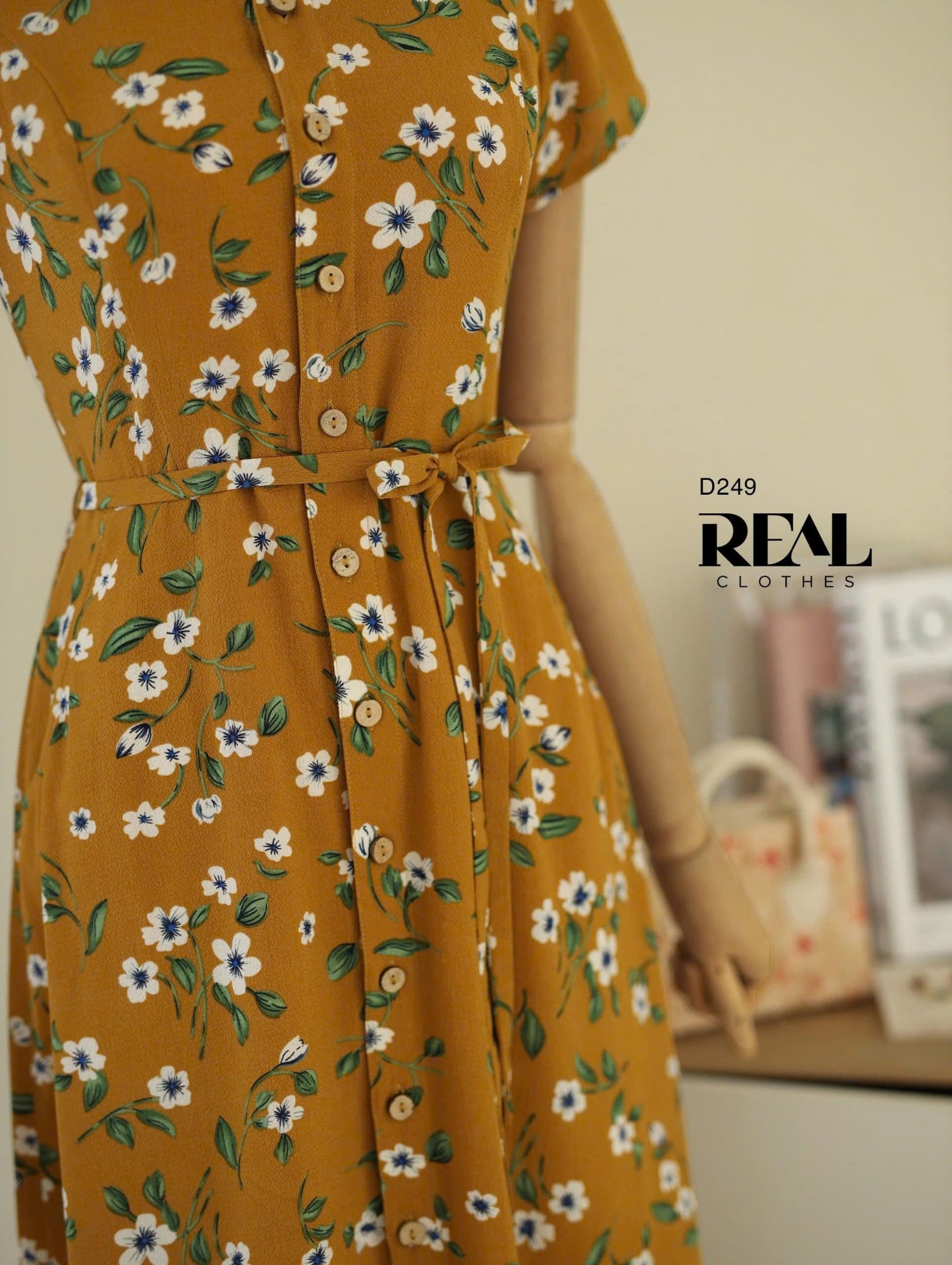 Đầm cổ trụ hoa vàng SALE