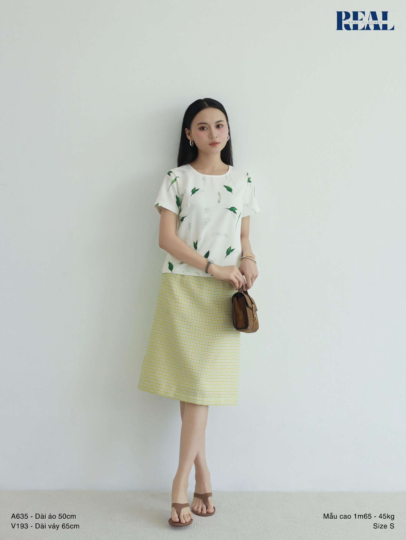 Áo croptop họa tiết