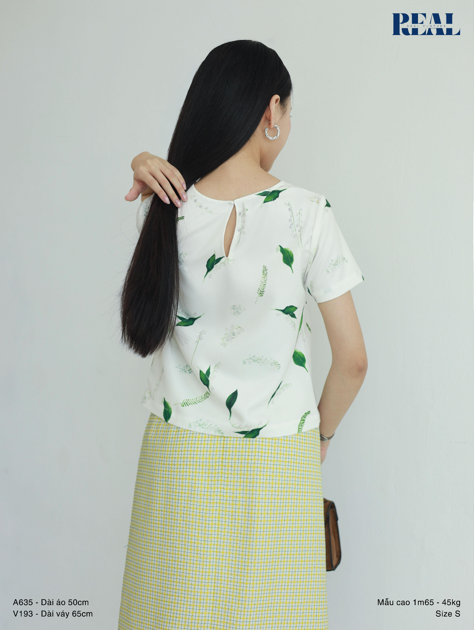 Áo croptop họa tiết