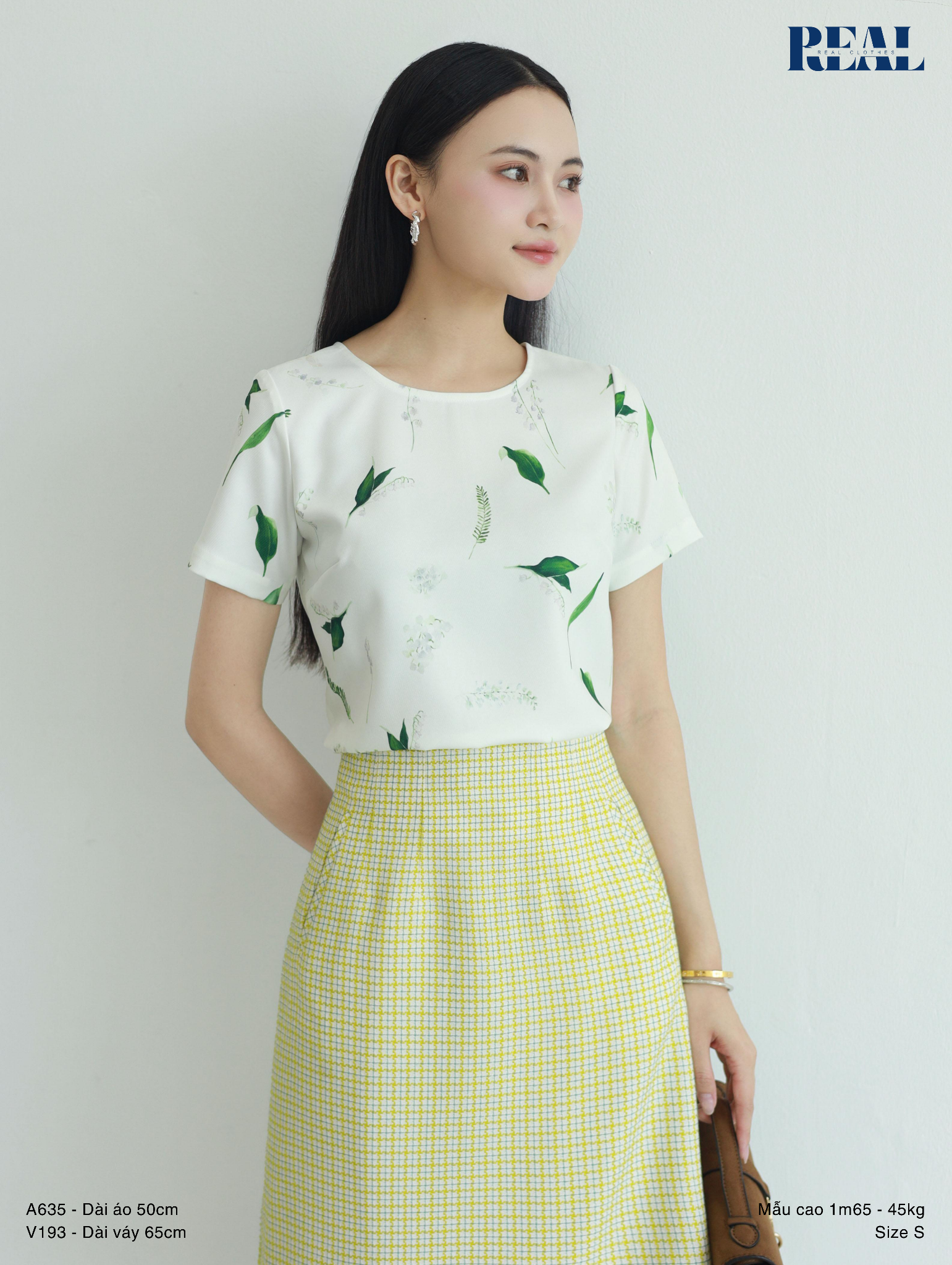 Áo croptop họa tiết