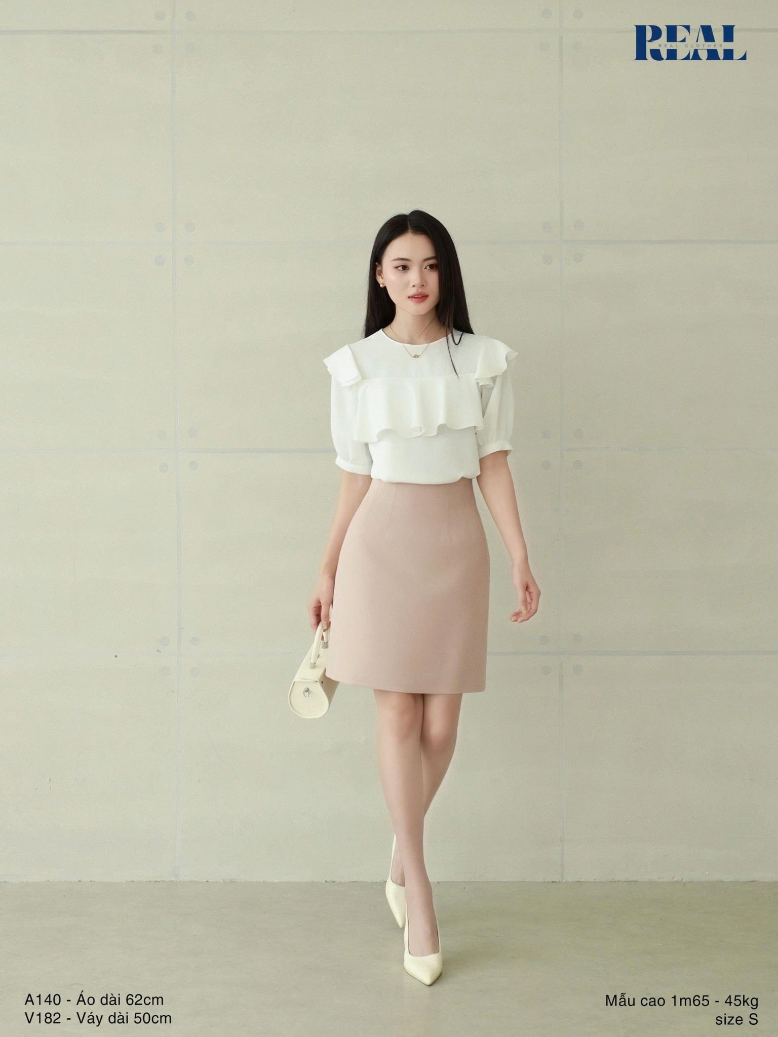 Áo Hailey trắng