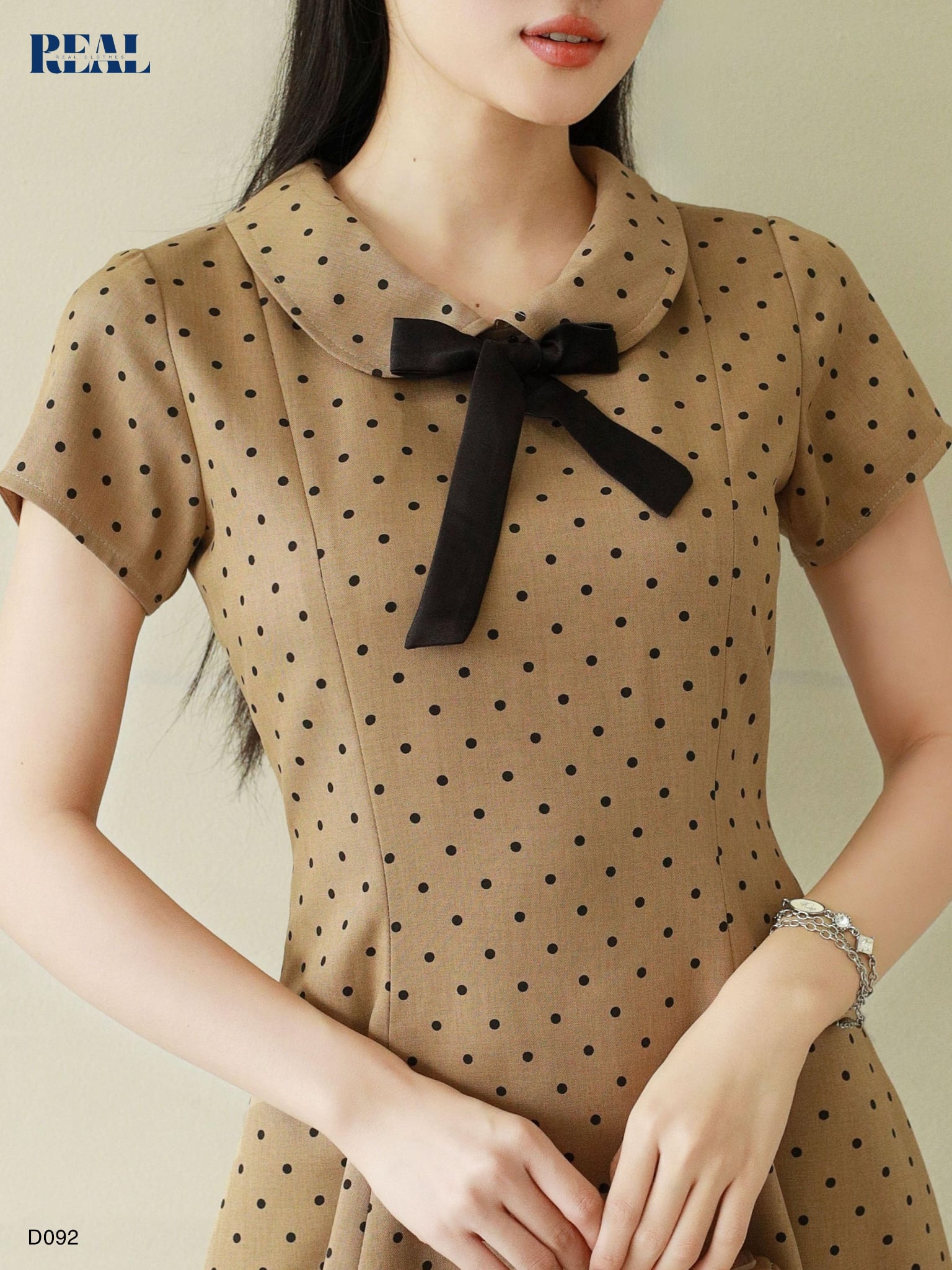 Đầm 8 mảnh cổ lá sen