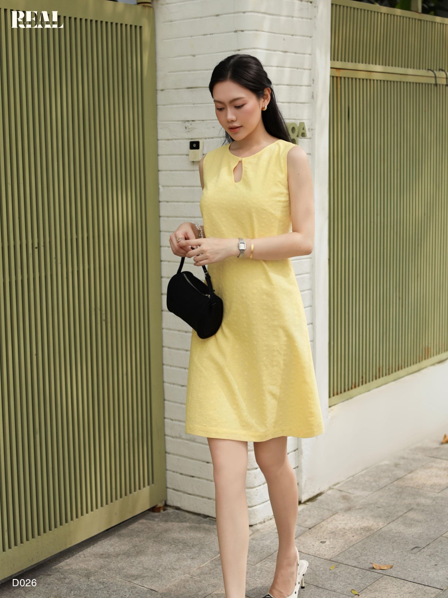 Đầm suông lovely