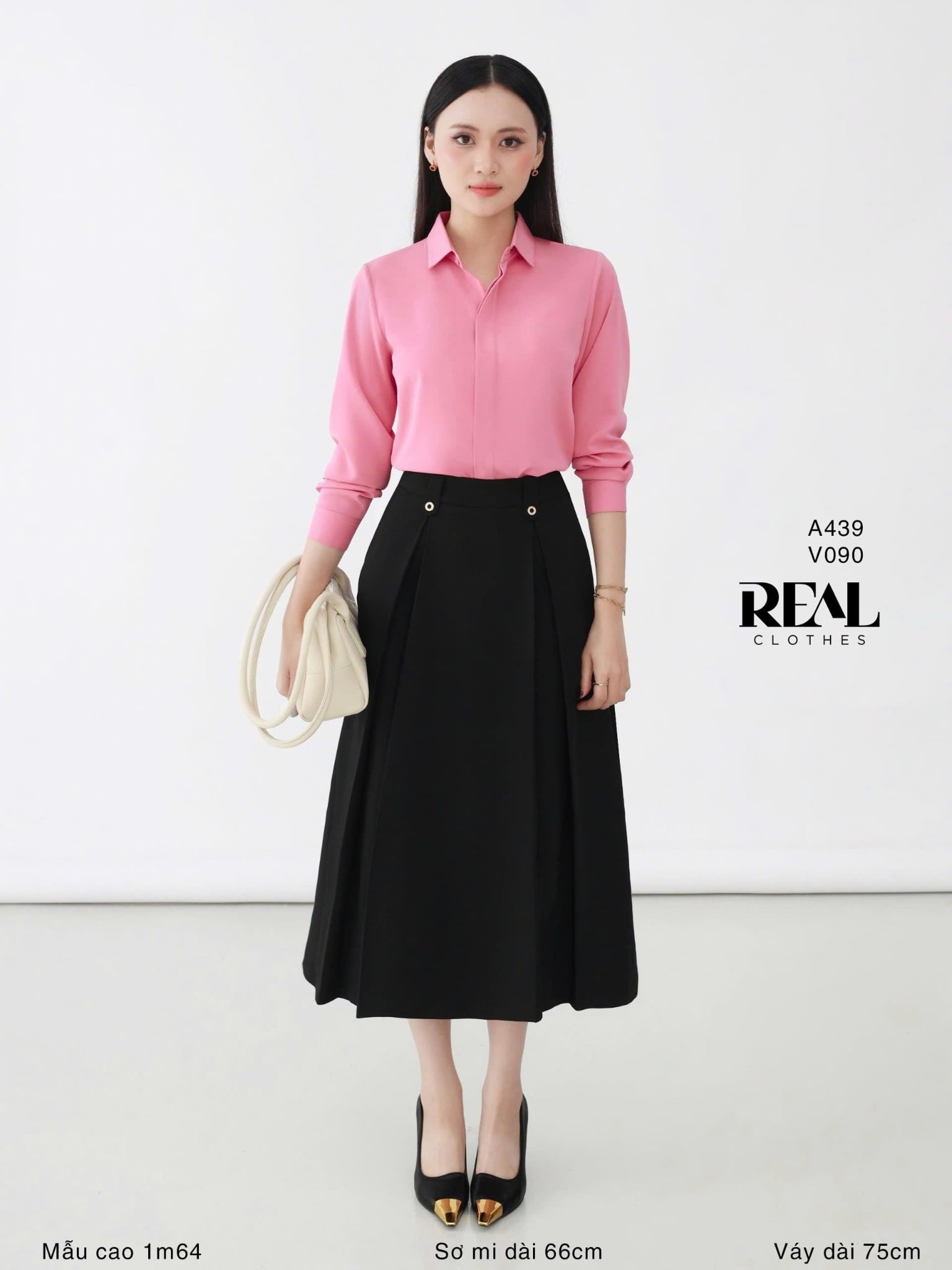 Váy 2 xếp nút đen SALE