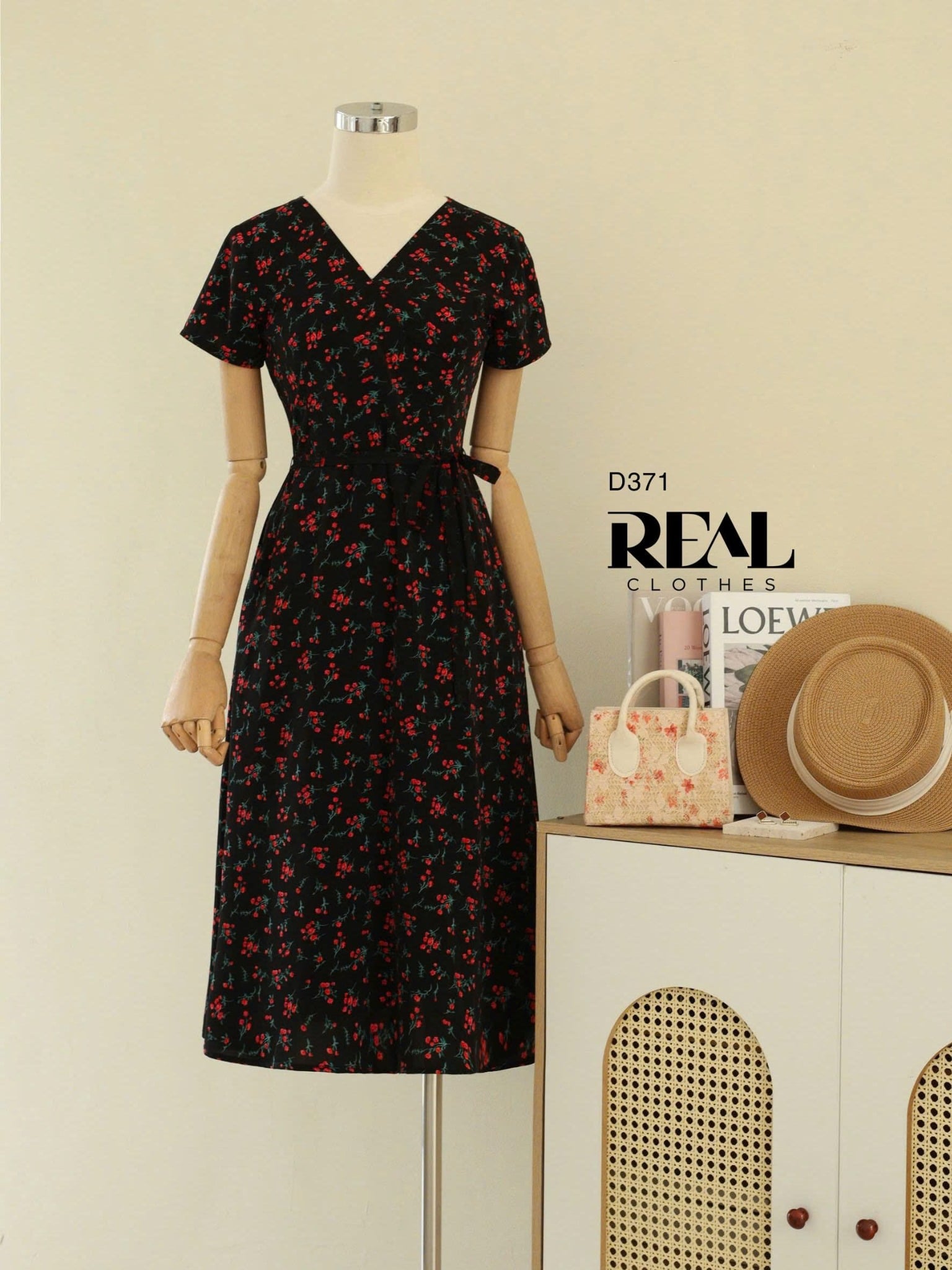 Đầm cổ tim hoa đỏ SALE