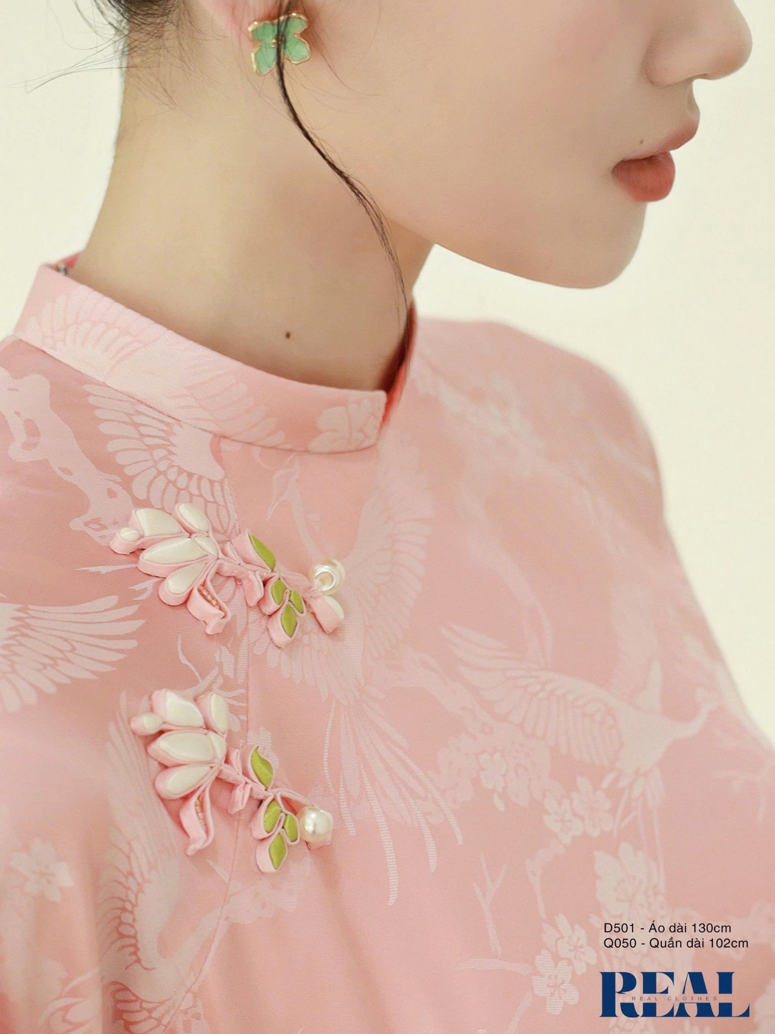 Áo dài 2 tà Lan Khuê hồng hạc