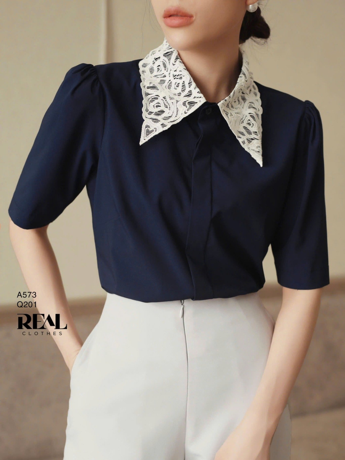  Sơ mi bamboo cổ ren xanh đen 