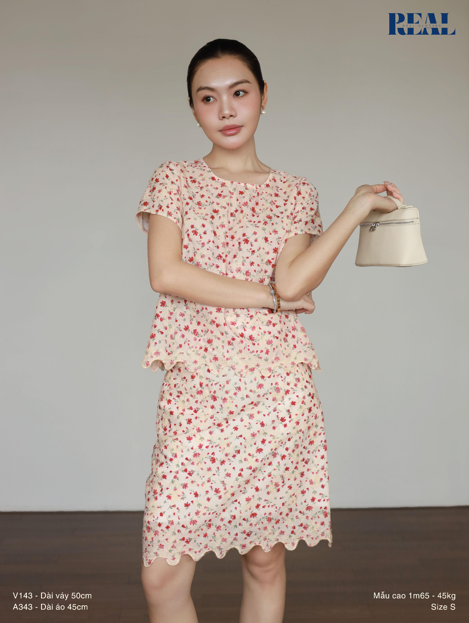 Áo cotton hoa thêu