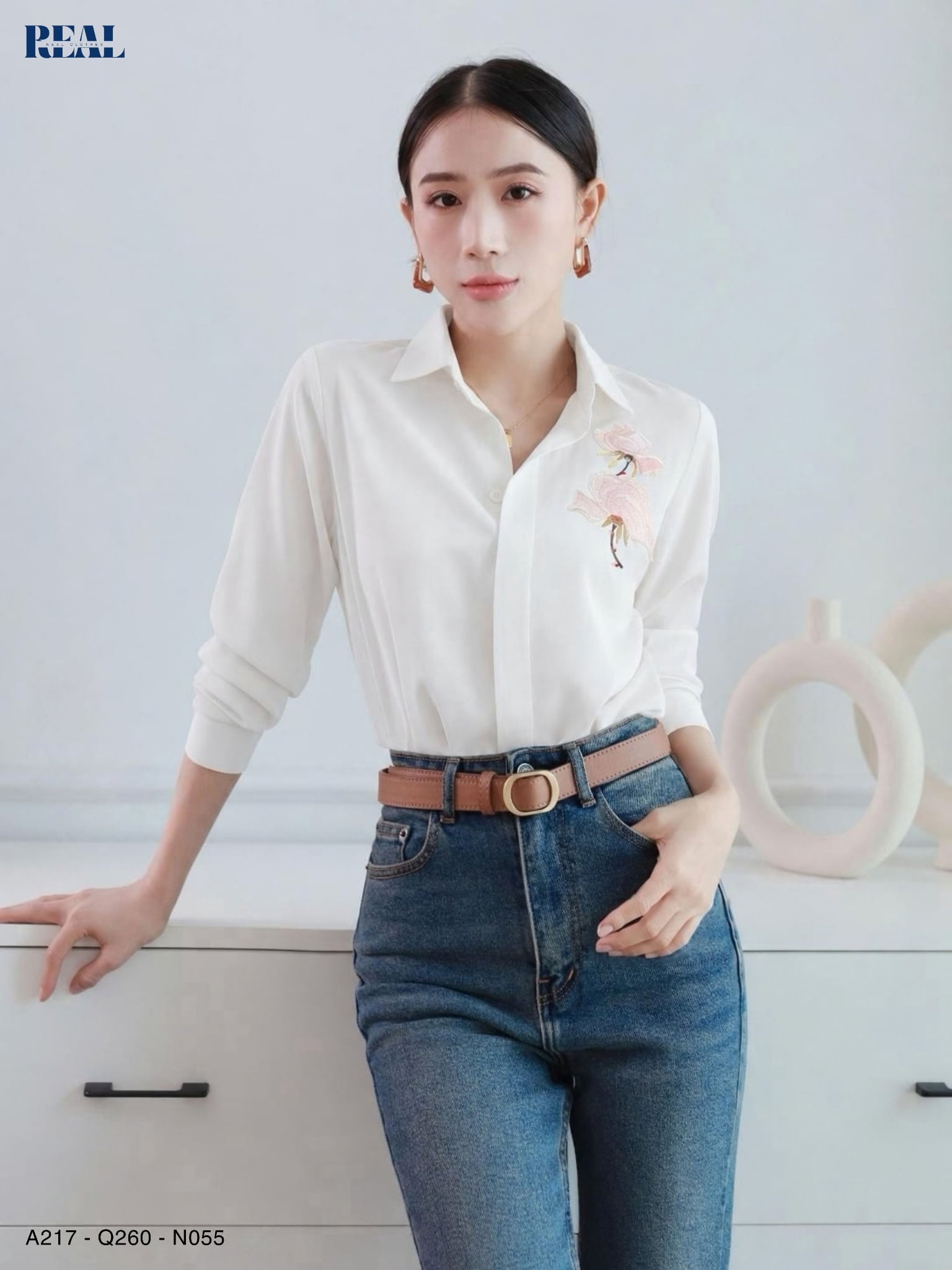 Sơ mi cổ mềm đính hoa SALE