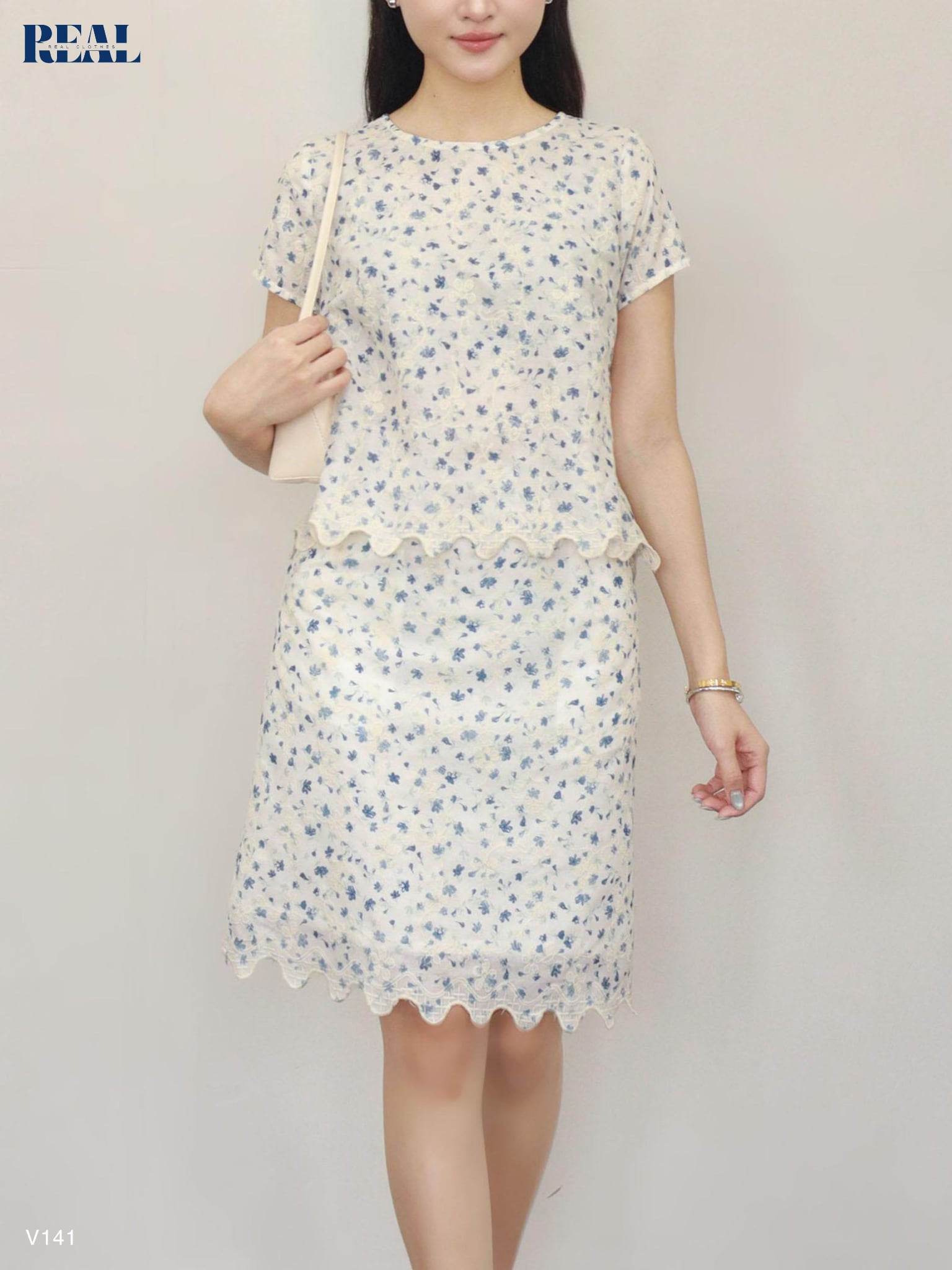  Váy cotton hoa thêu 