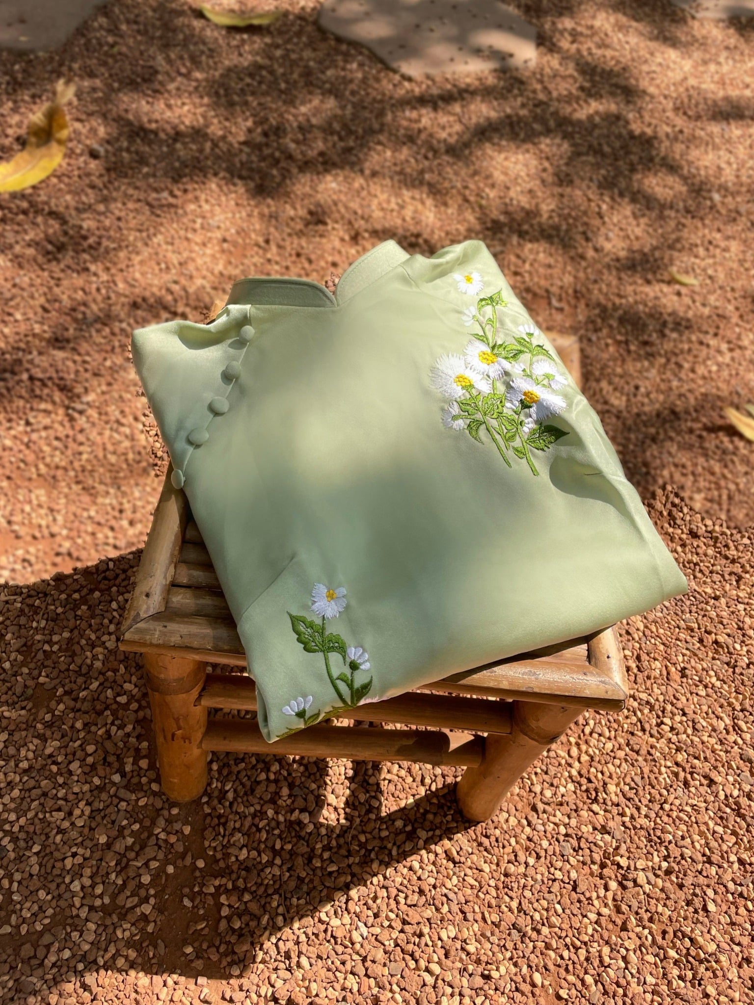 Áo dài cách tân Vivi