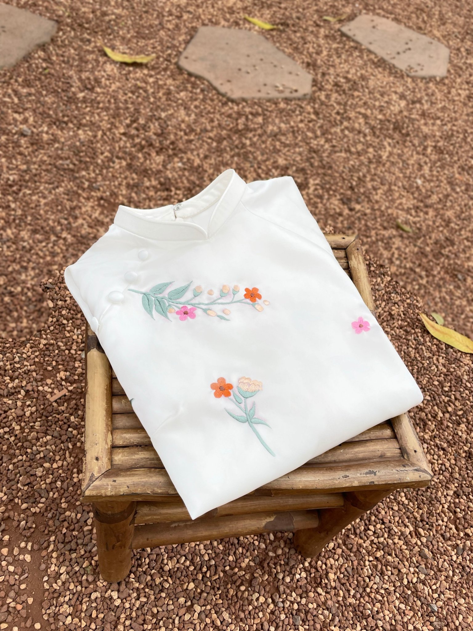 Áo dài cách tân Vivi