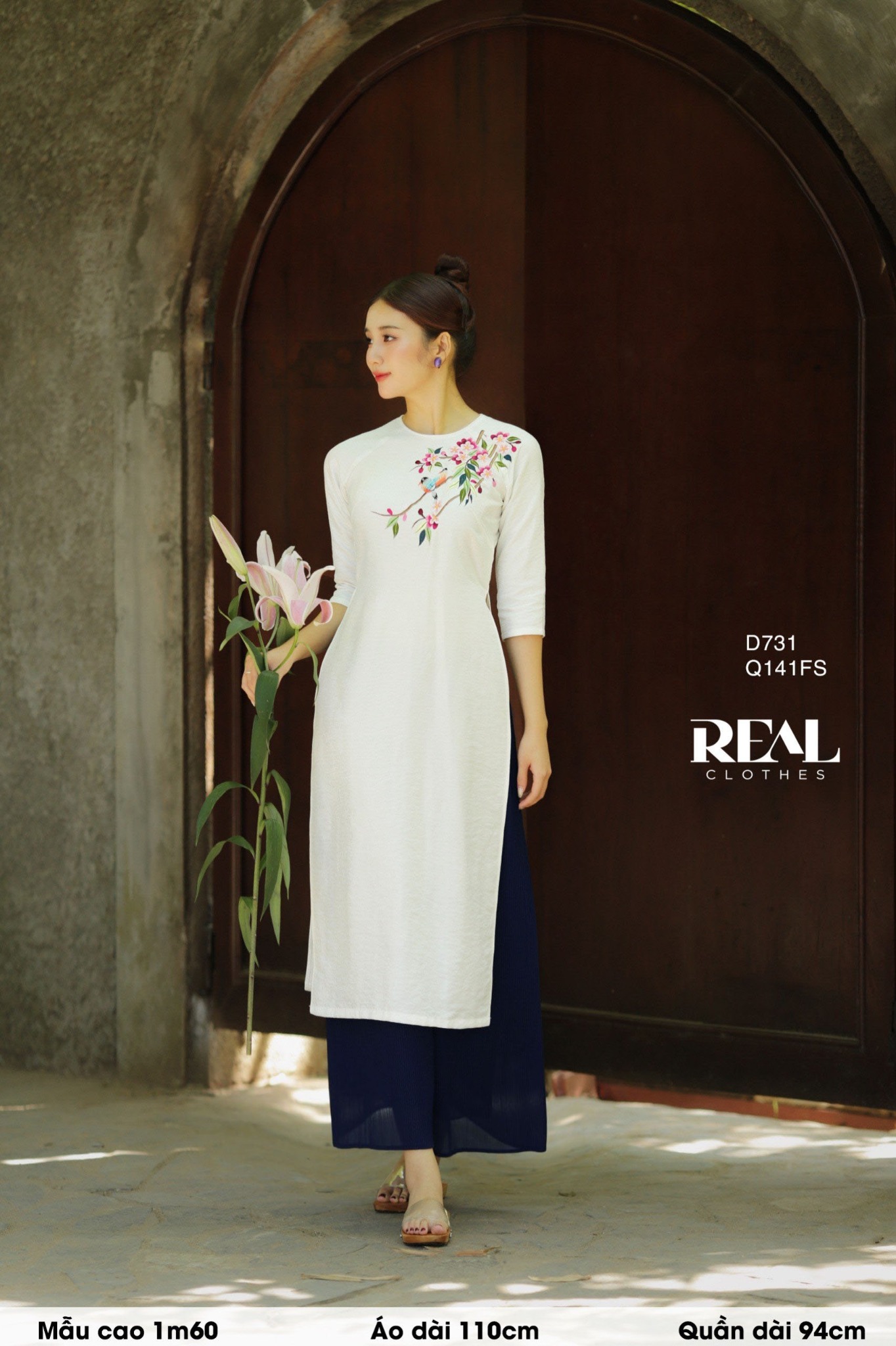 Áo dài cách tân thêu - size XS