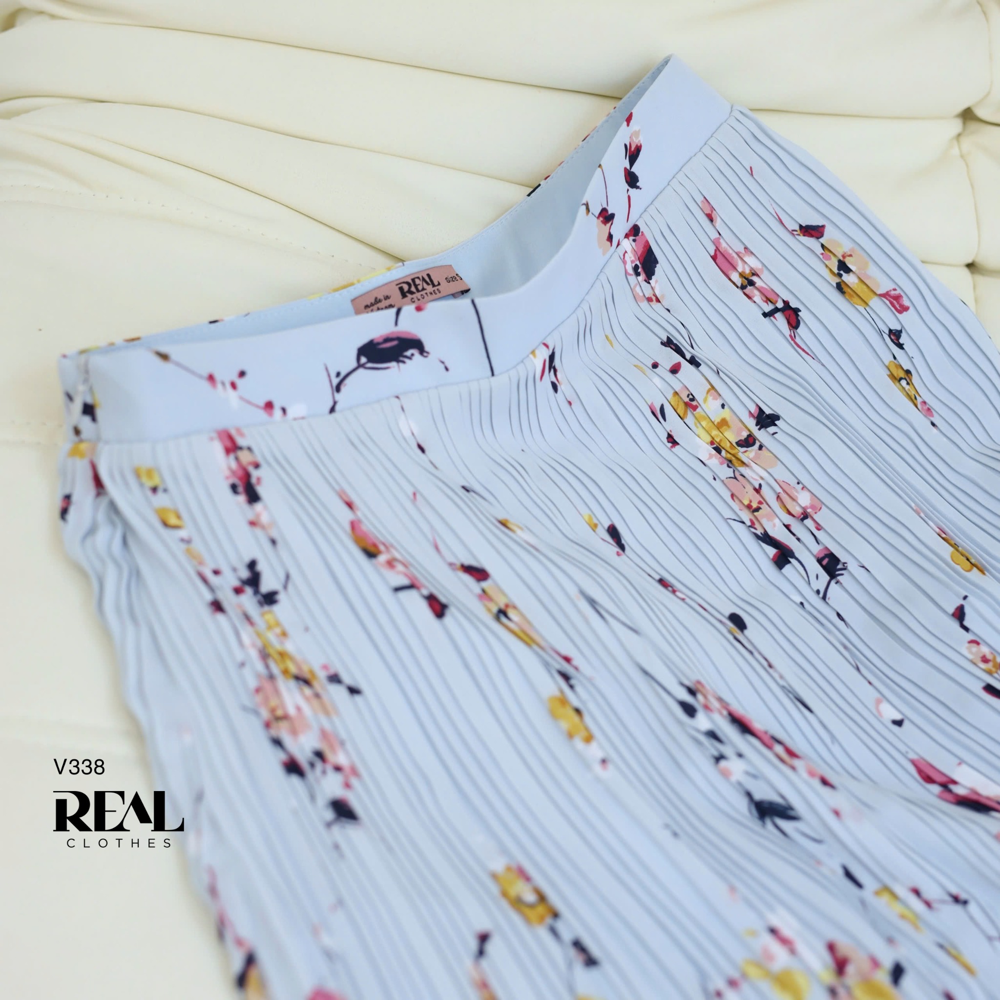 Váy dập li hoa FINAL SALE