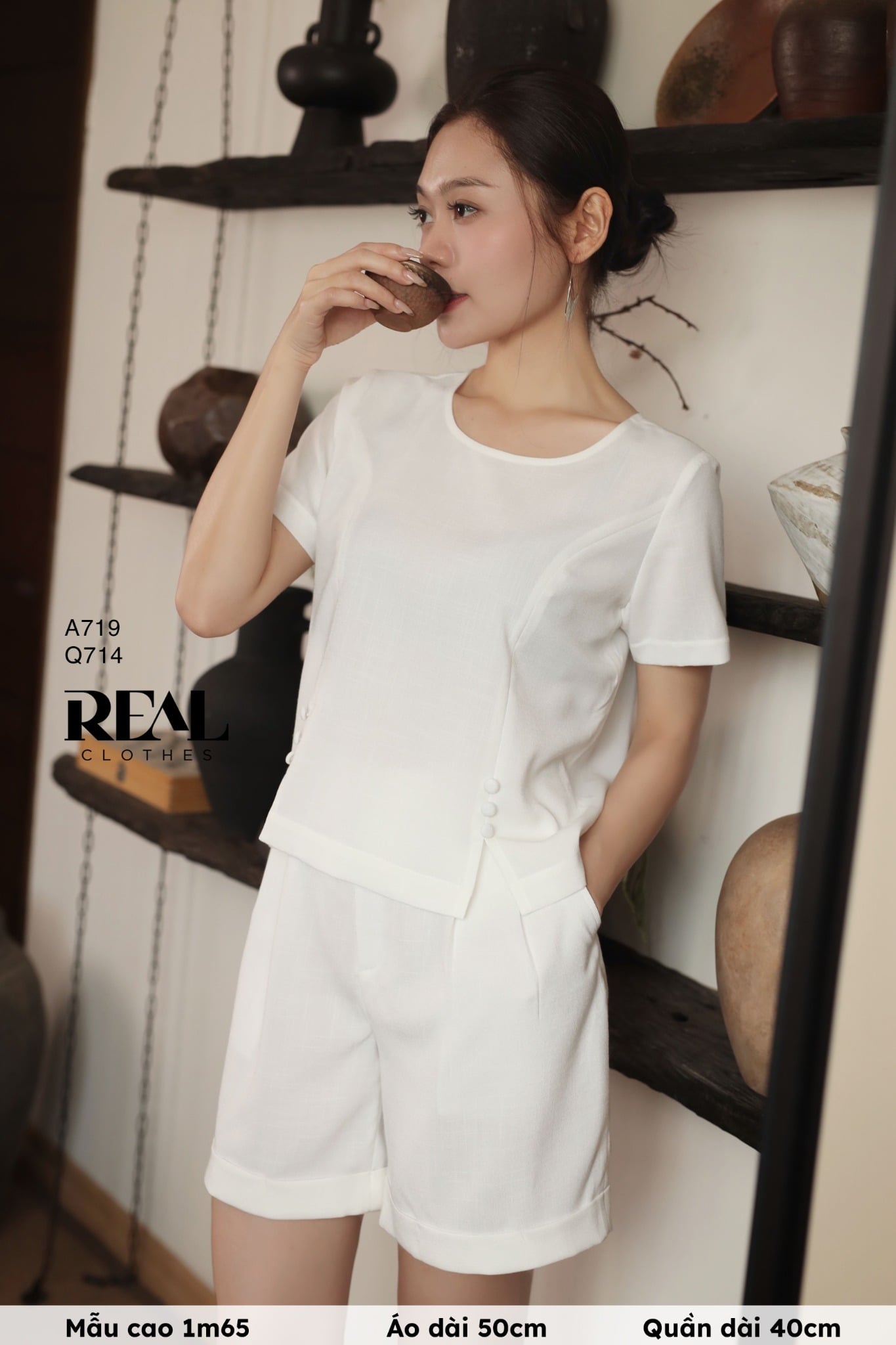 Áo xẻ tà linen SALE