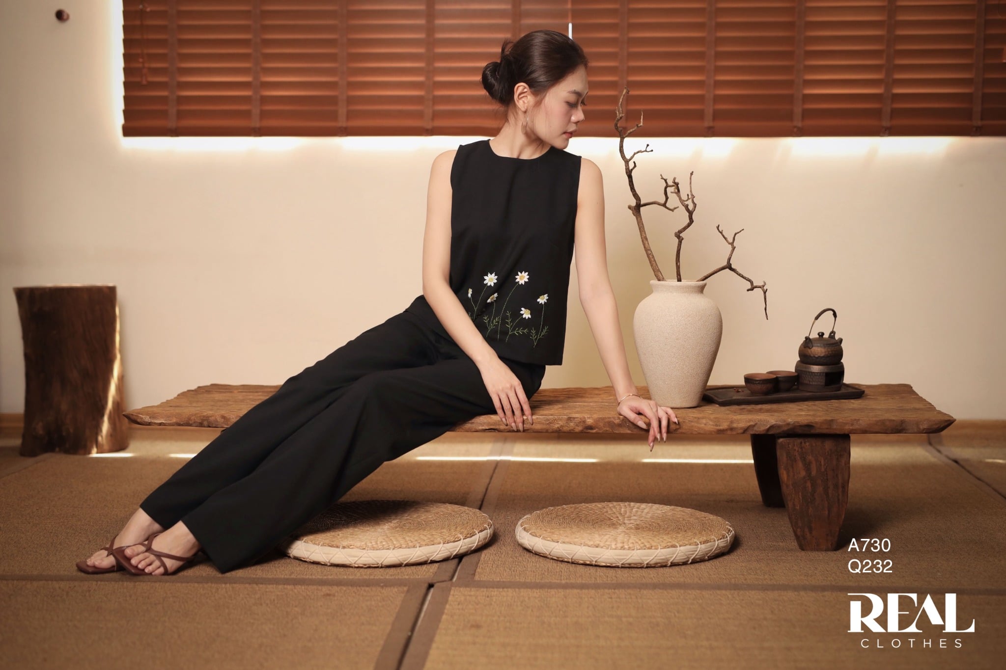 Áo linen thêu tay SALE