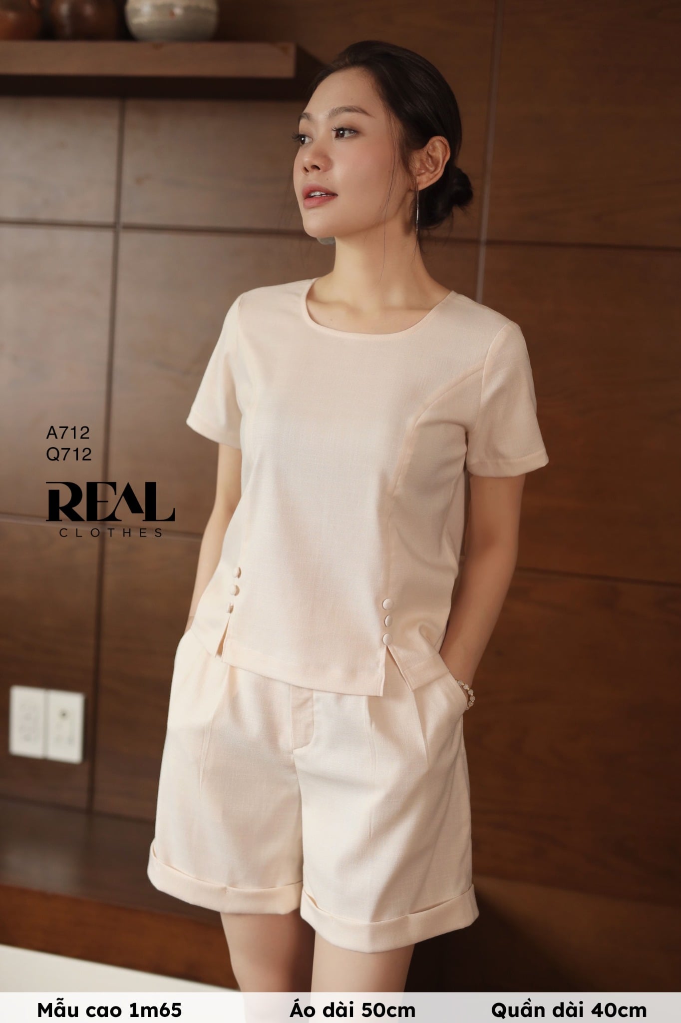 Áo xẻ tà linen SALE