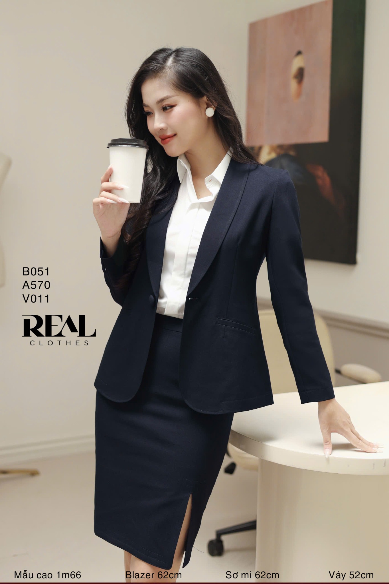 Bút chì túi xẻ hở SALE