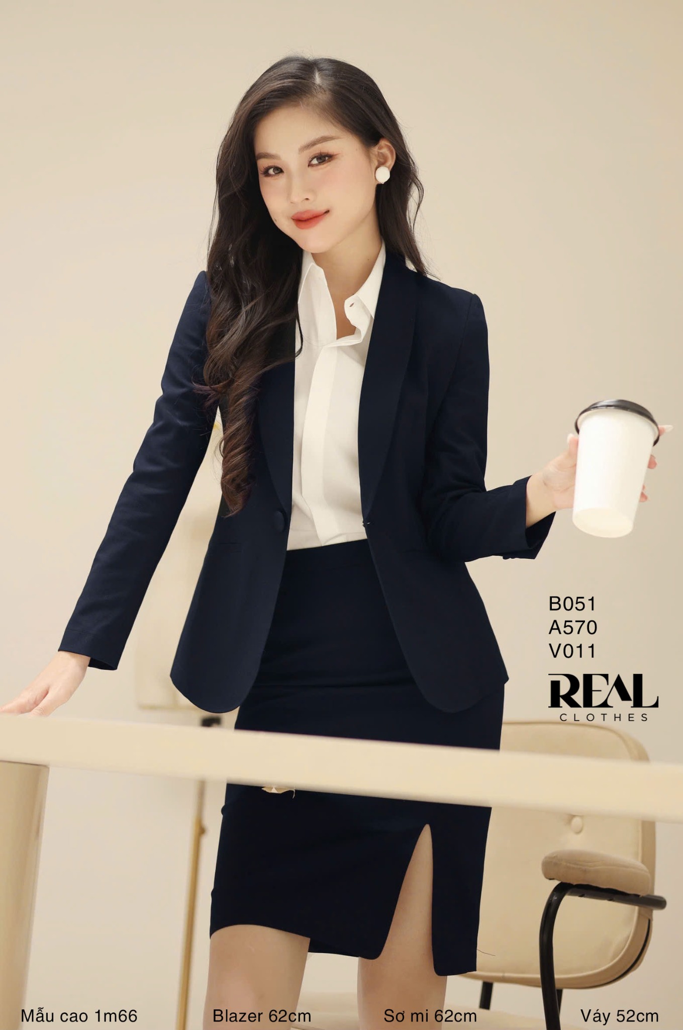Bút chì túi xẻ hở SALE