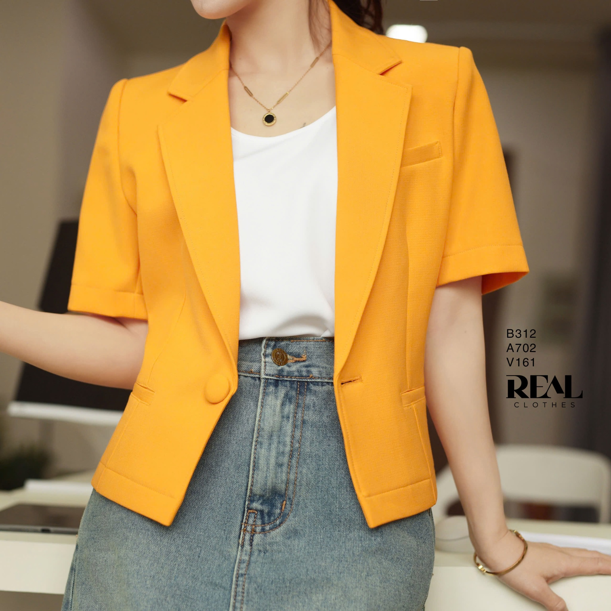 Blazer tay ngắn