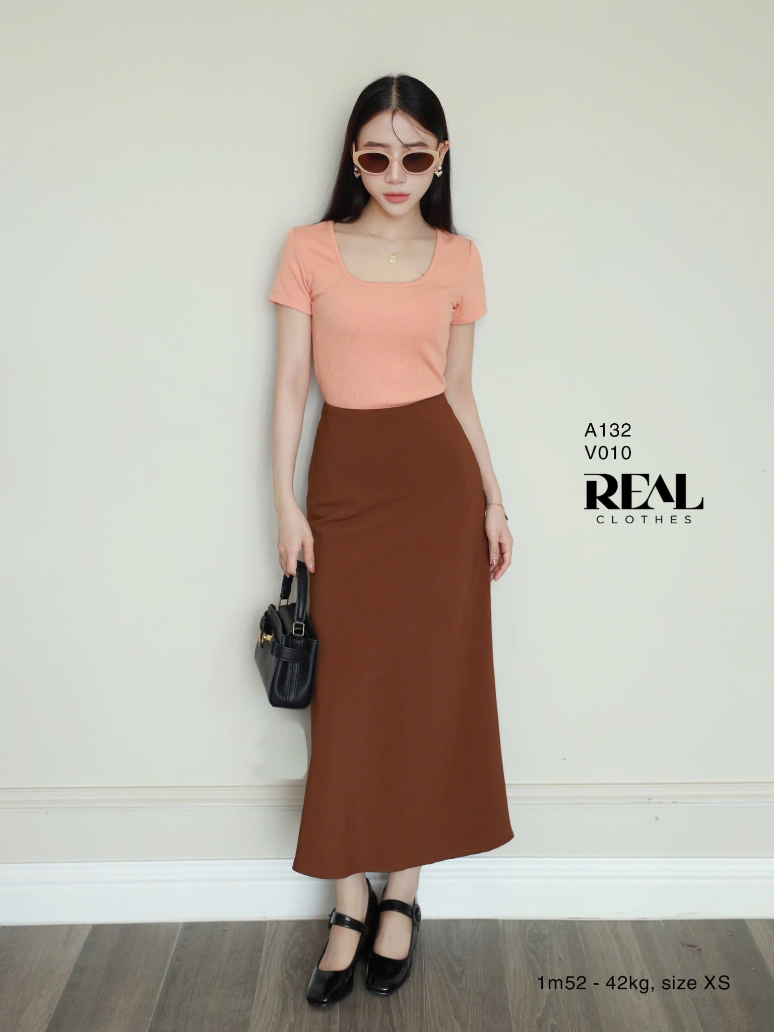 Áo cổ U SALE