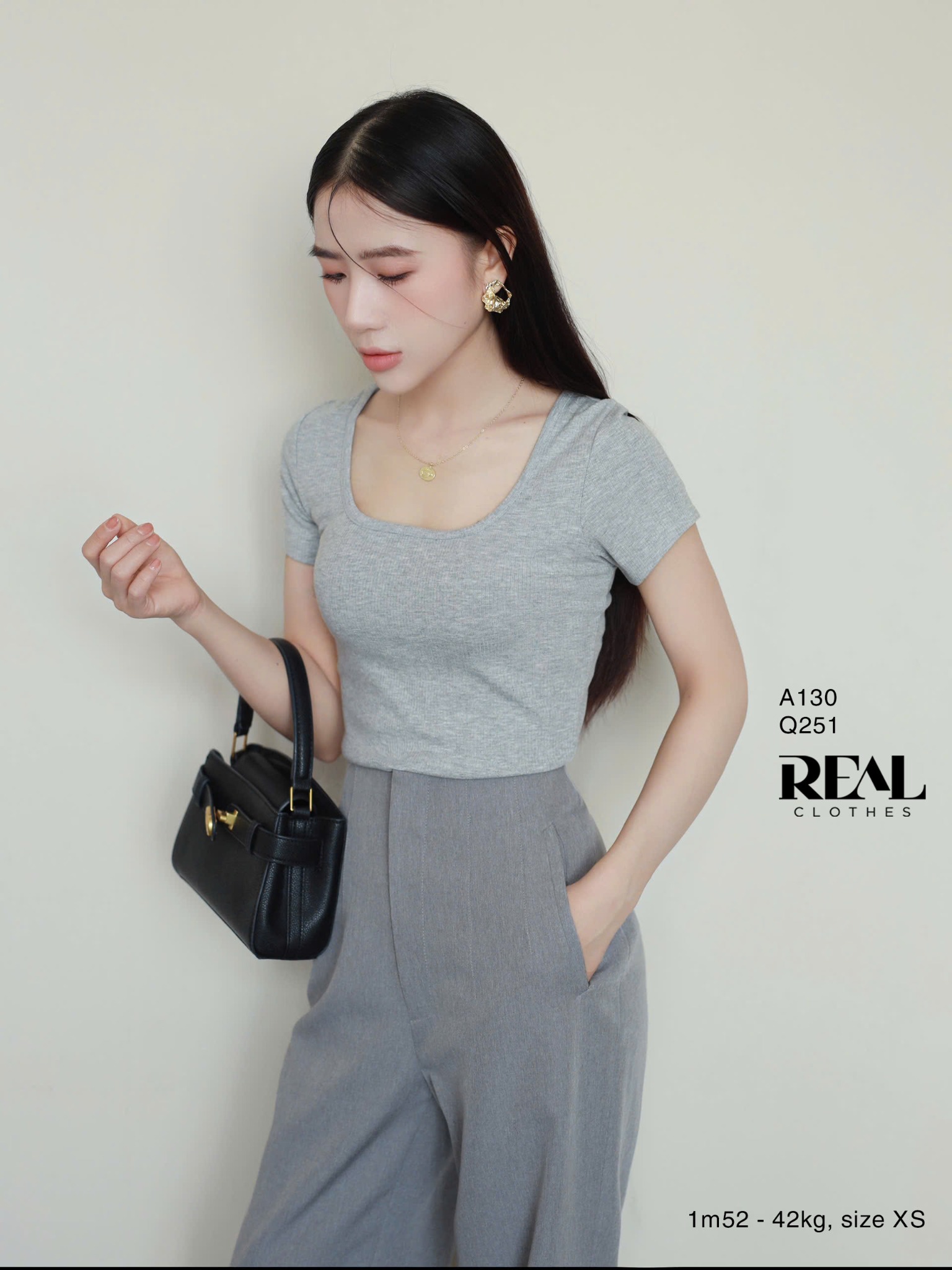 Áo cổ U SALE
