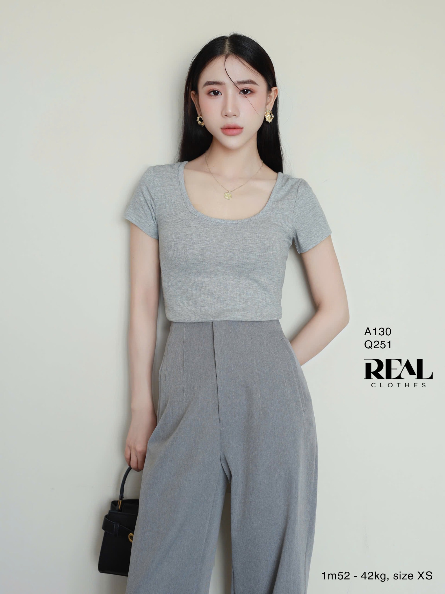 Áo cổ U SALE