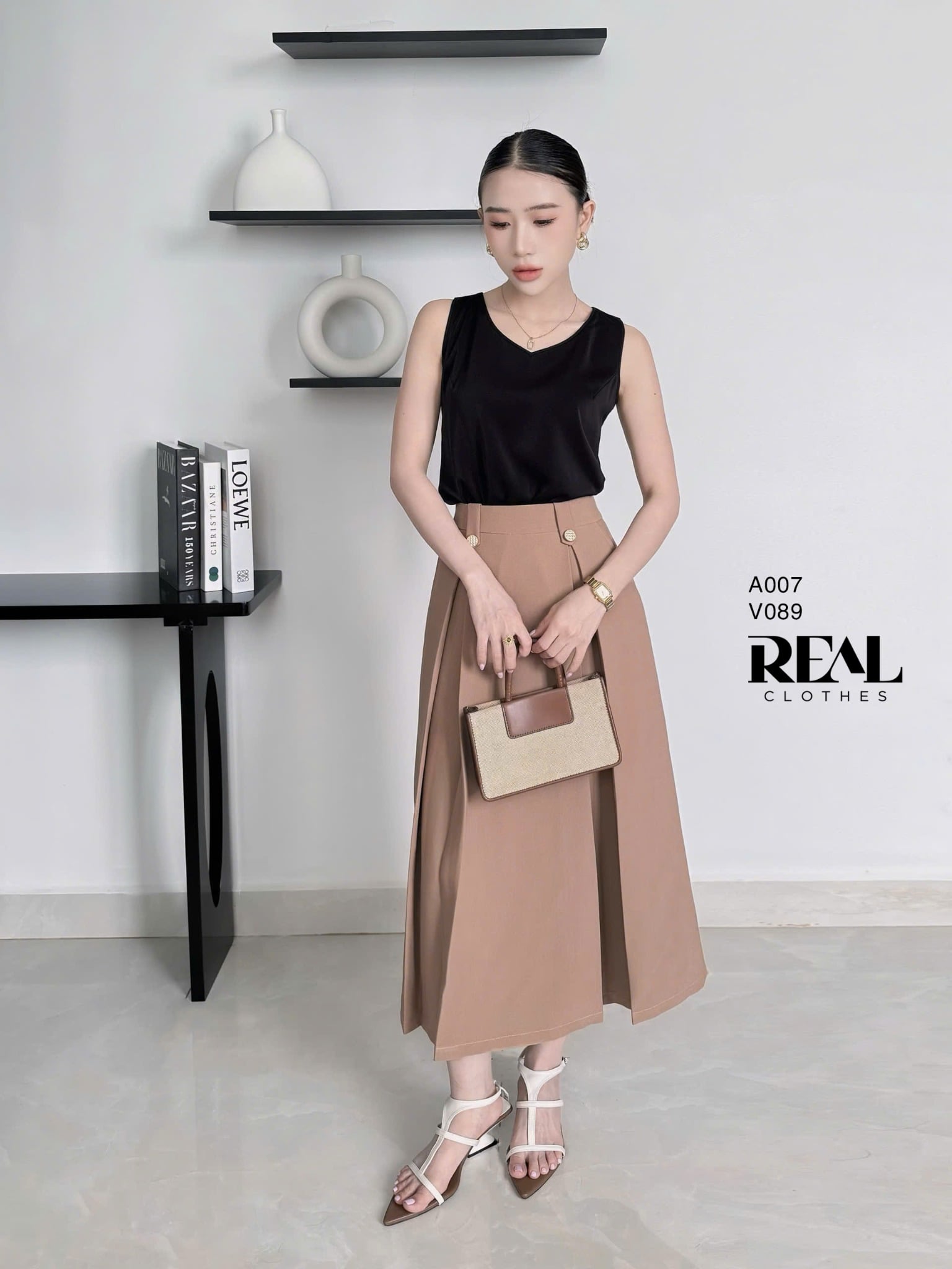 Áo cổ tim không tay