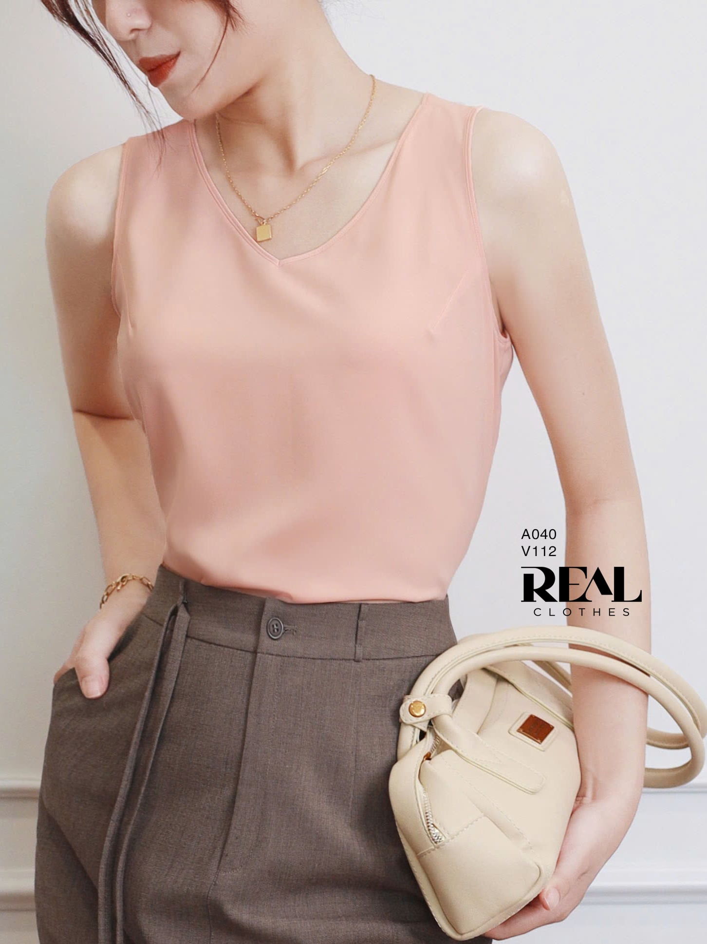 Áo cổ tim không tay